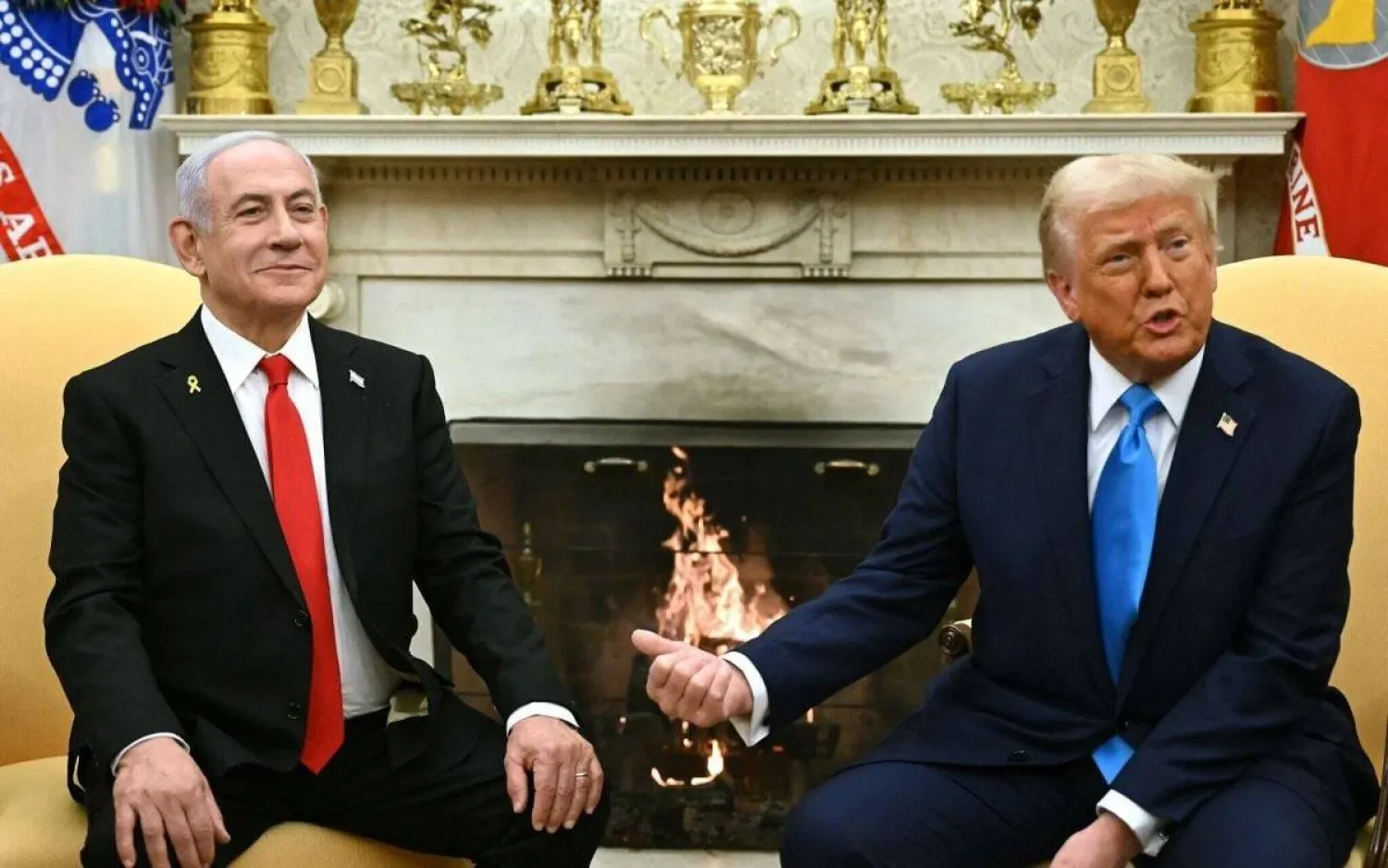  US President Donald Trump, right, meets with Prime Minister Benjamin Netanyahu in the Oval Office of the White House, in Washington, Feb. 4, 2025. (AFP)