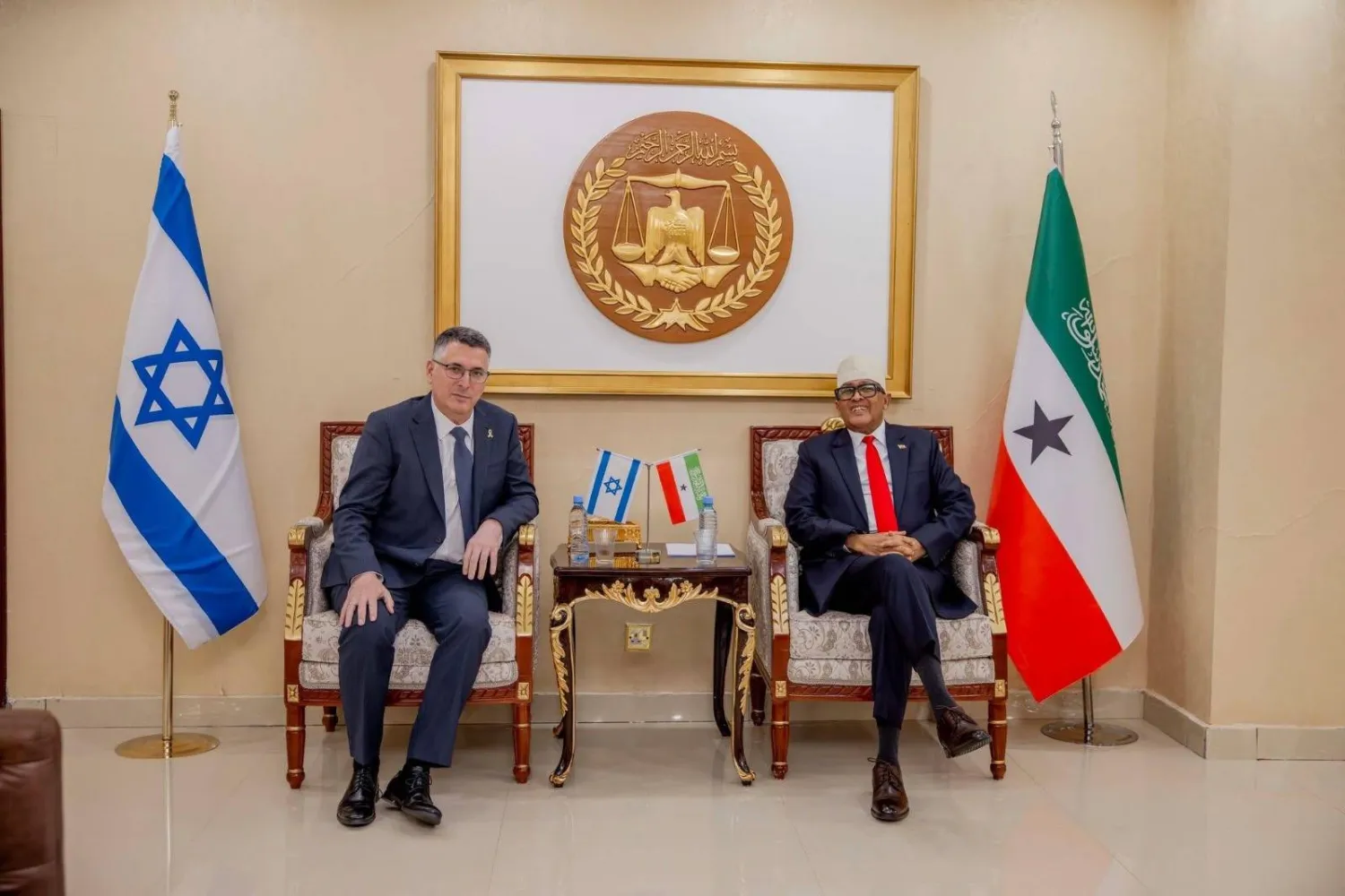 رئيس إقليم أرض الصومال يستقبل وزير الخارجية الإسرائيلي (رئاسة أرض الصومال على فيسبوك)