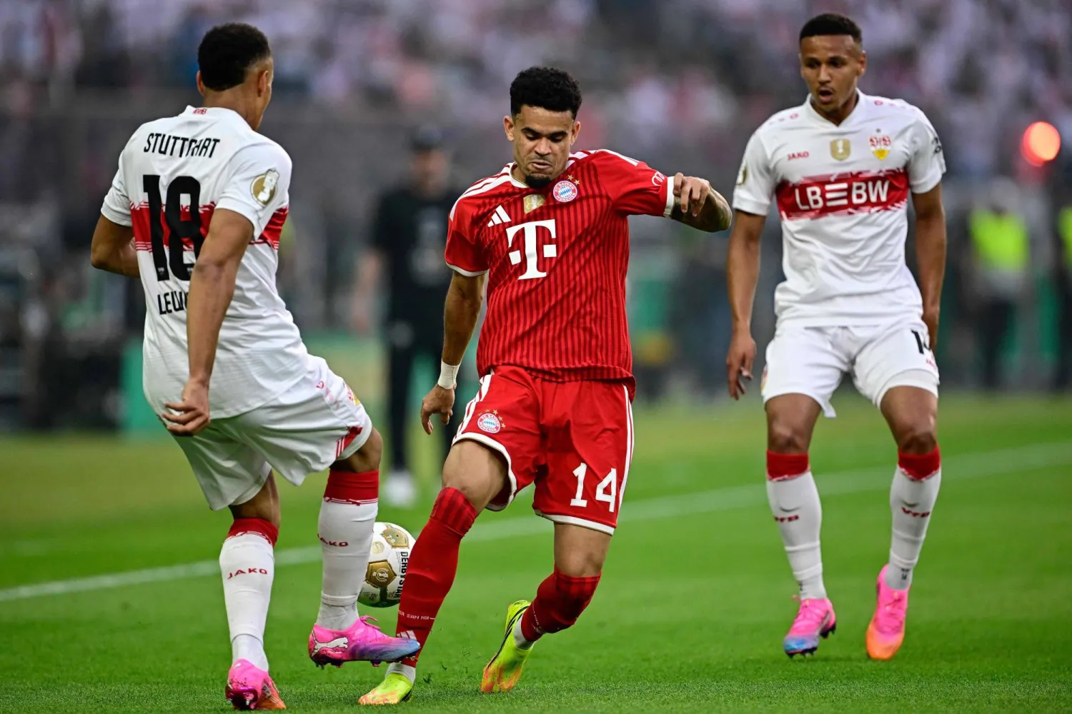 لويس دياز جناح بايرن ميونيخ ومنتخب كولومبيا (أ.ف.ب)