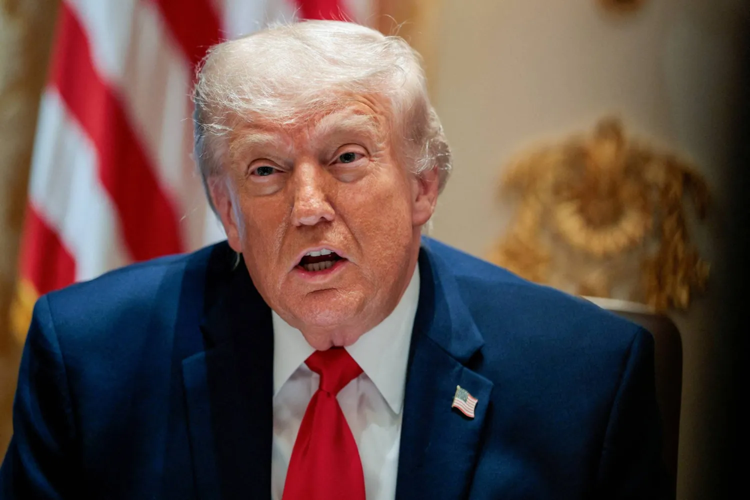 الرئيس الأميركي دونالد ترمب يتحدث خلال اجتماع لمجلس الوزراء في البيت الأبيض في العاصمة واشنطن - 27 مايو 2026 ( رويترز)
