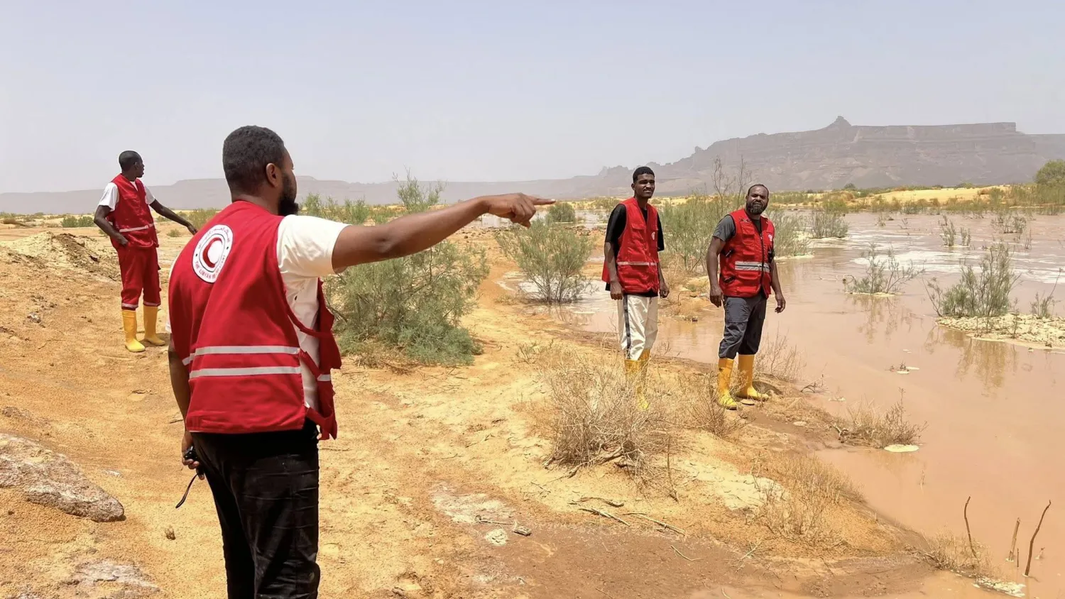 آثار السيول في غات بجنوب ليبيا الجمعة (الهلال الأحمر الليبي)
