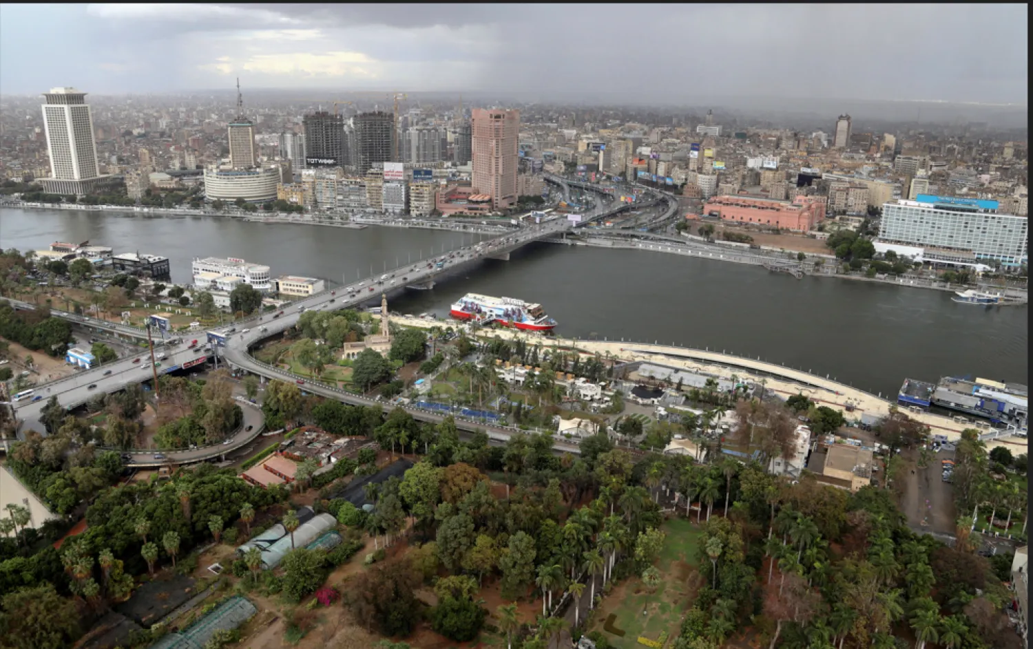 وزارة الري المصيرة أكدت أن إجراءات إزالة منشآت أكمل قرطام المقامة بالمخالفة على نهر النيل تأتي في إطار تطبيق القانون وحماية مجرى «النهر» (رويترز)