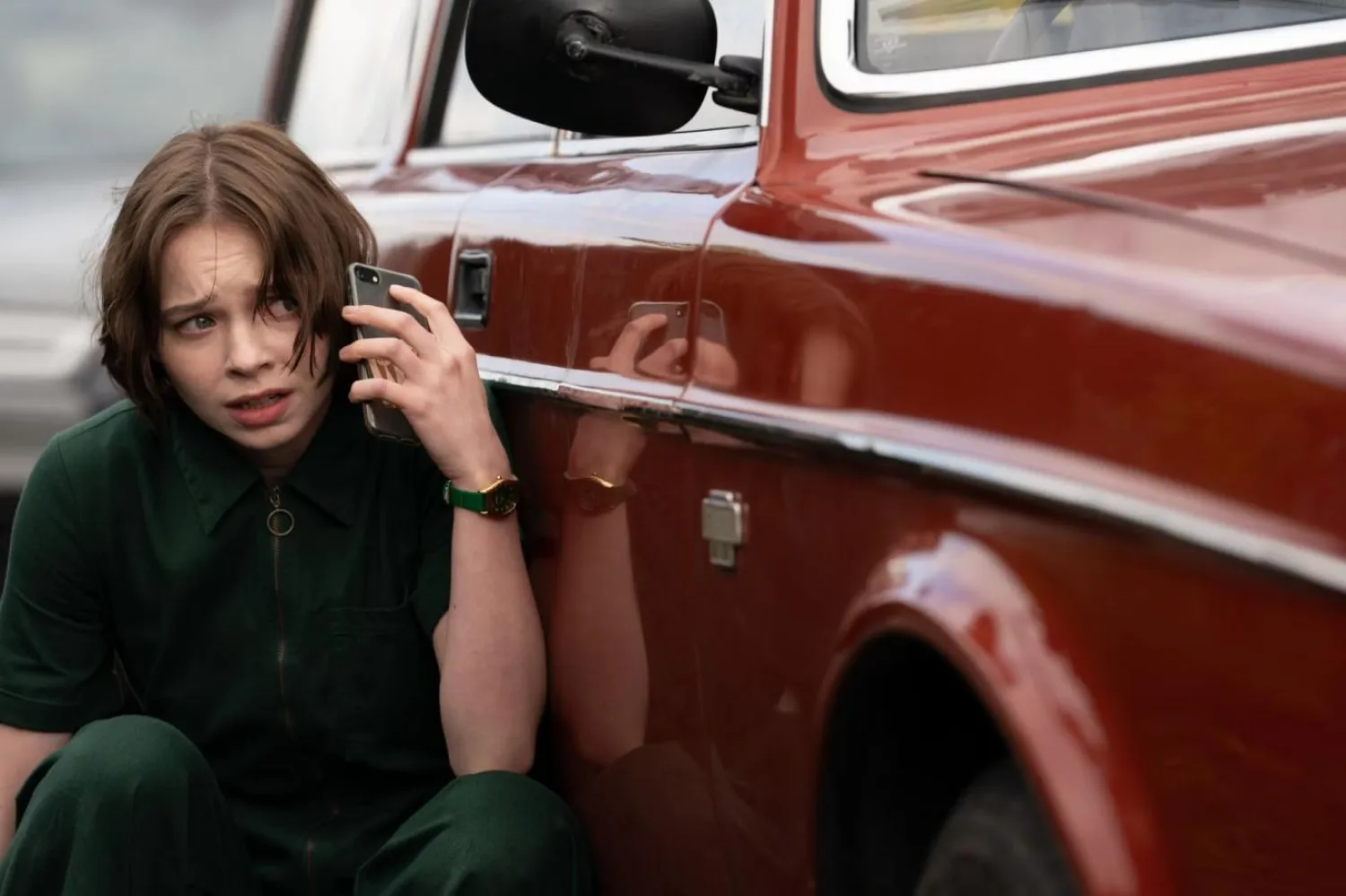 24 yaşındaki Amerikalı aktris Emma Myers, Britanya'da geçen İyi Bir Kızın Cinayet Rehberi için kariyerinde ilk kez İngiliz aksanı kullanıyor (Netflix)