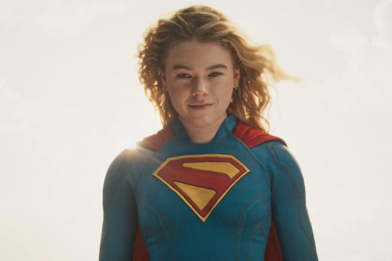 Milly Alcock, Supergirl rolünde (AP)