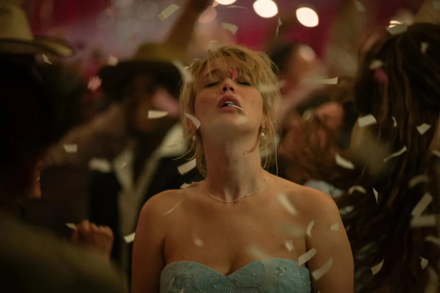 Sık sık kendi kuşağının en başarılı oyuncusu diye anılan Jennifer Lawrence, 4 kez Oscar adaylığı elde etmiş, 2013'te Umut Işığım'la En İyi Kadın Oyuncu ödülünü kazanmıştı (Excellent Cadaver/Black Label Media/Sikelia Productions)