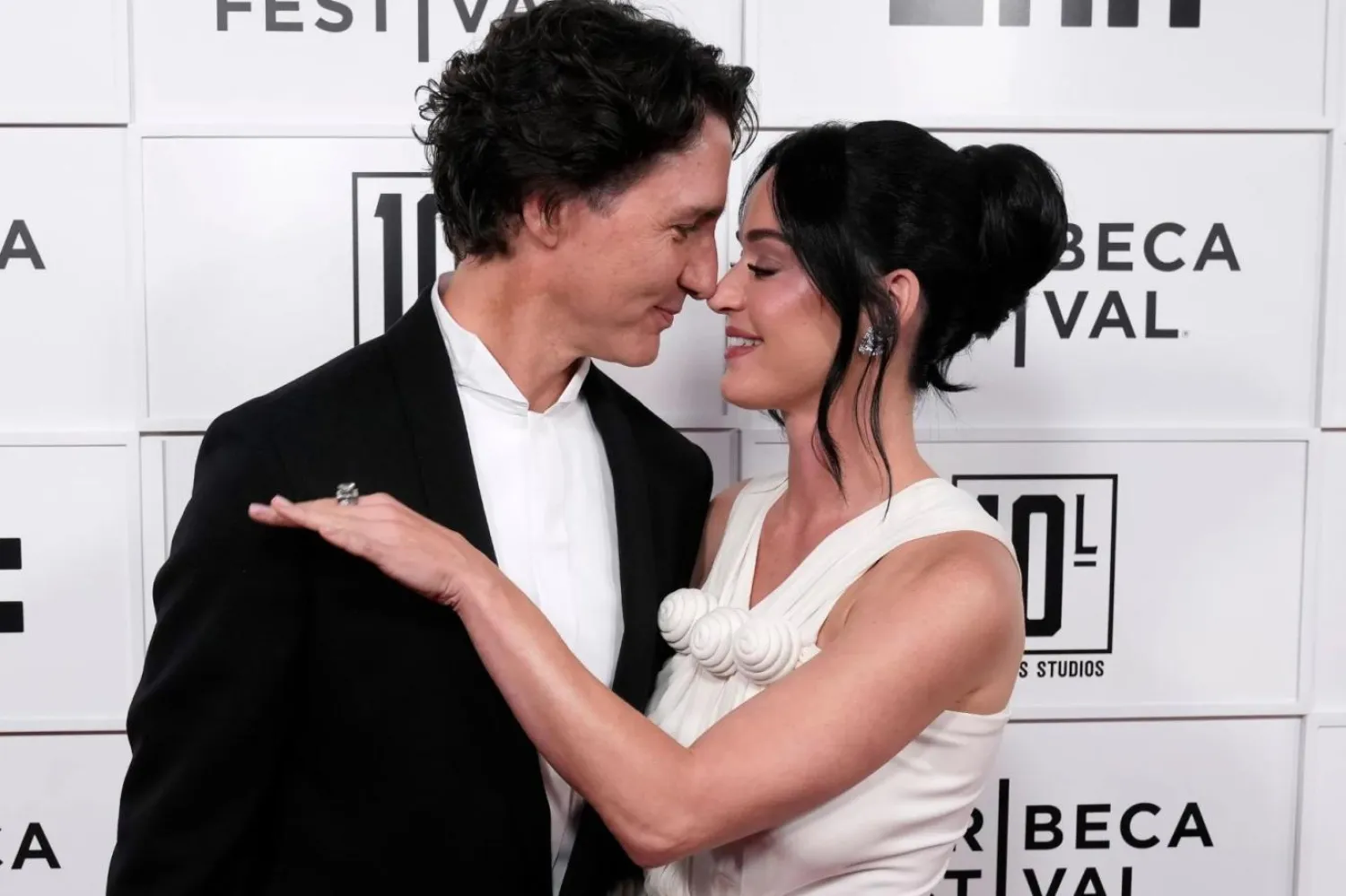 İkili, Katy Perry: The Lifetimes Tour - Live from Paris'in geçen hafta yapılan dünya prömiyeri için Tribeca Festivali'ne birlikte gitmişti (AP)