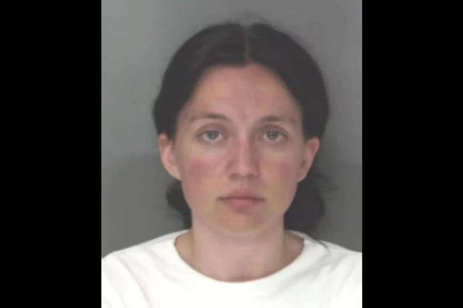 Georgia eyaletinin Douglasville kentindeki Alexander Lisesi'nde biyoloji öğretmeni olan Maris Nichols, birden fazla cinsel saldırı suçlamasıyla yargılanıyor (Douglas County Şerif Bürosu)