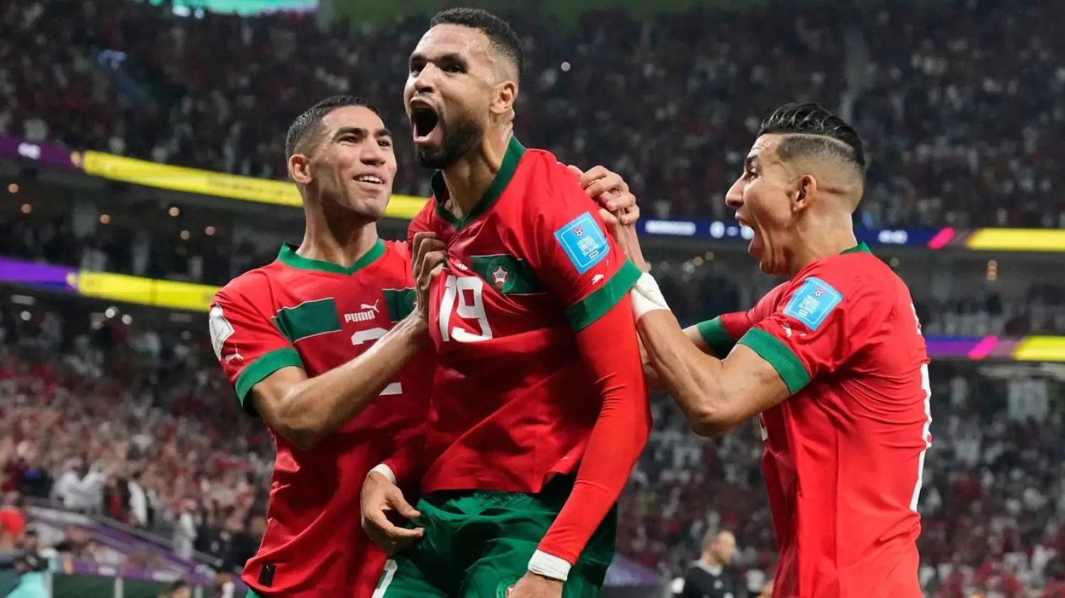 المنتخب المغربي حقق إنجازاً تاريخياً بالوصول إلى نصف نهائي كأس العالم 2022 (أ.ب)