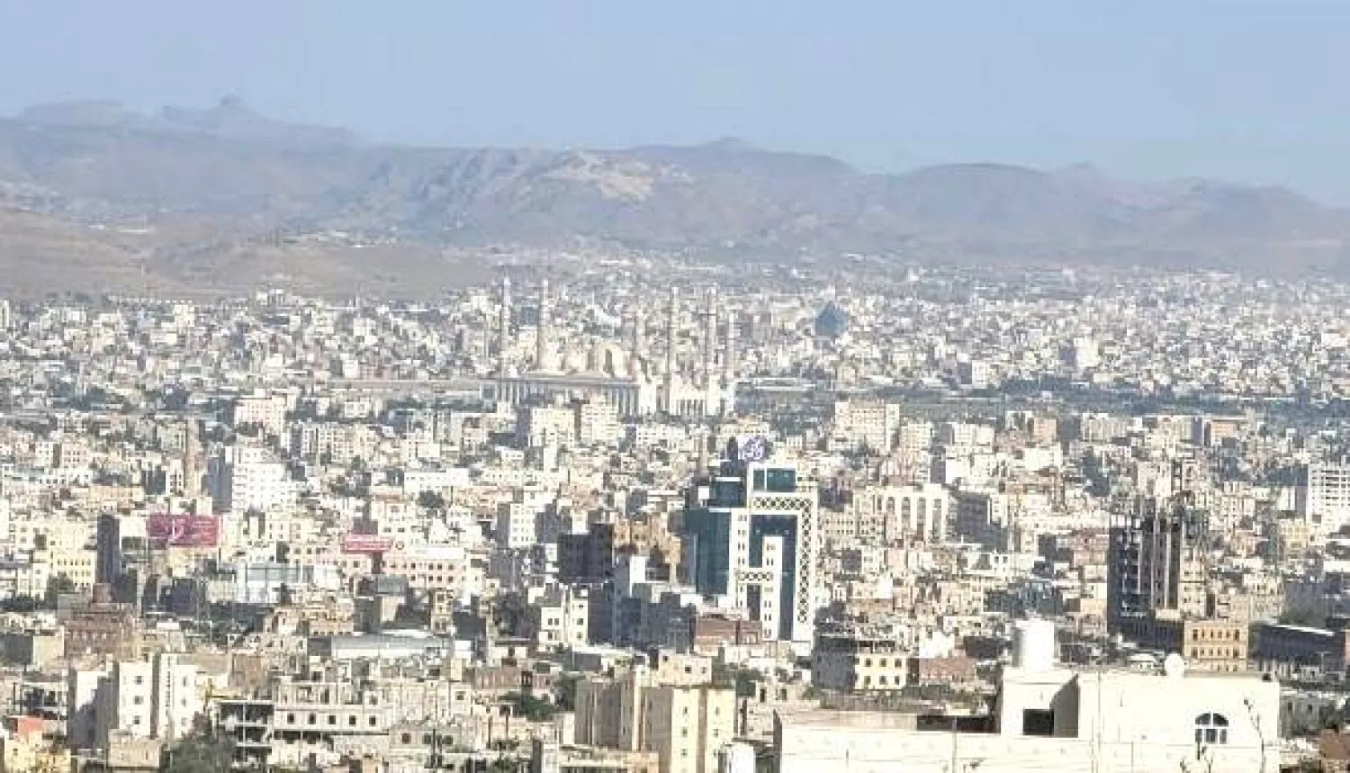 منظر عام للعاصمة اليمنية صنعاء (الشرق الأوسط)