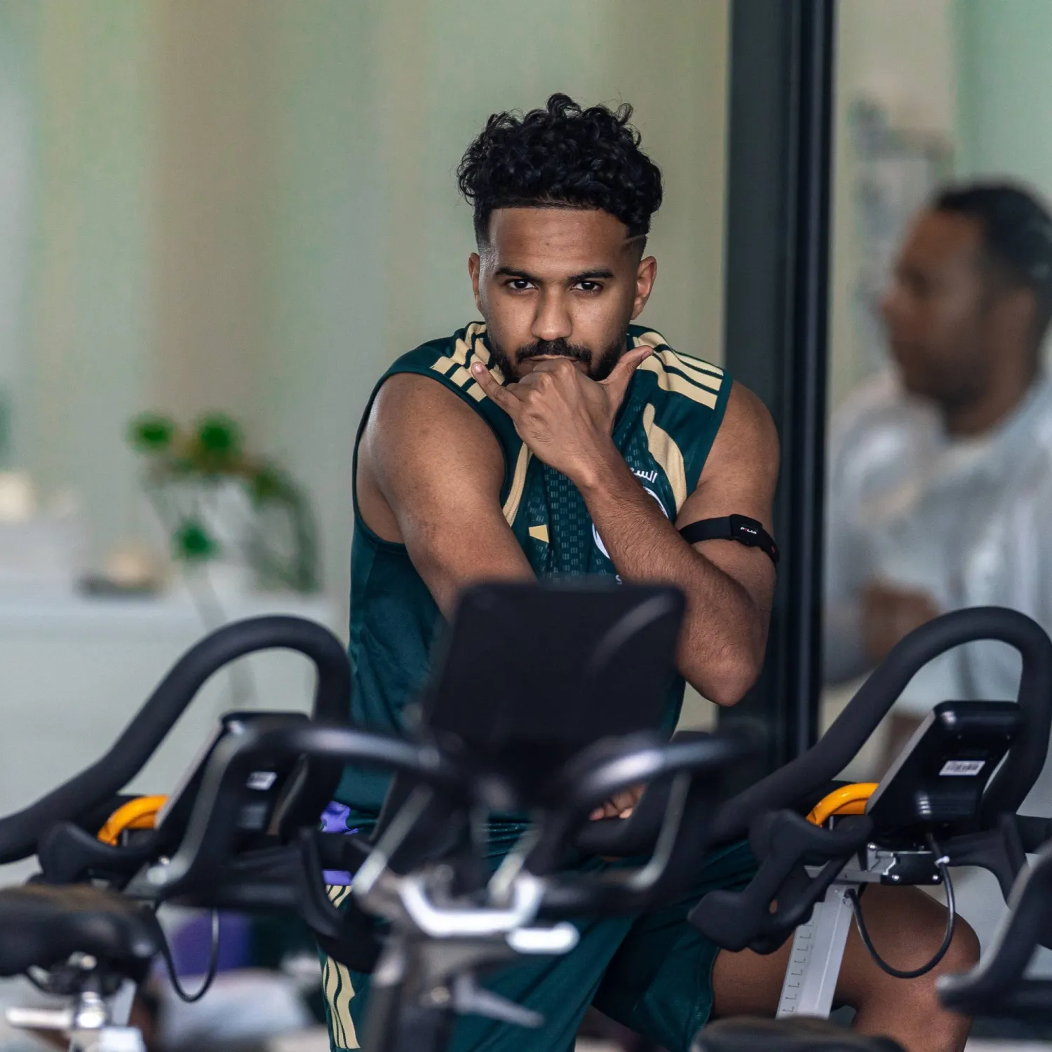 خالد الغنام لاعب الأخضر يستعد للمشاركة الأولى في المونديال (المنتخب السعودي) 