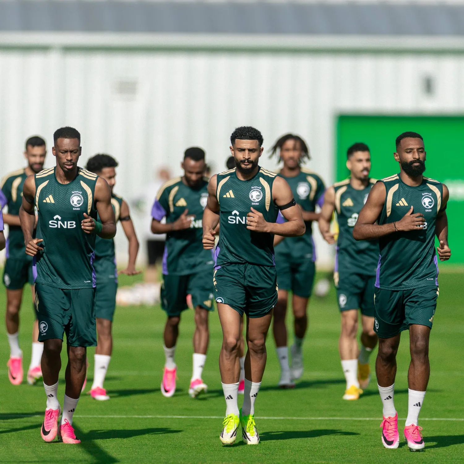 سيمنح دونيس البدلاء فرصة المشاركة في ودية بورتوريكو (المنتخب السعودي) 