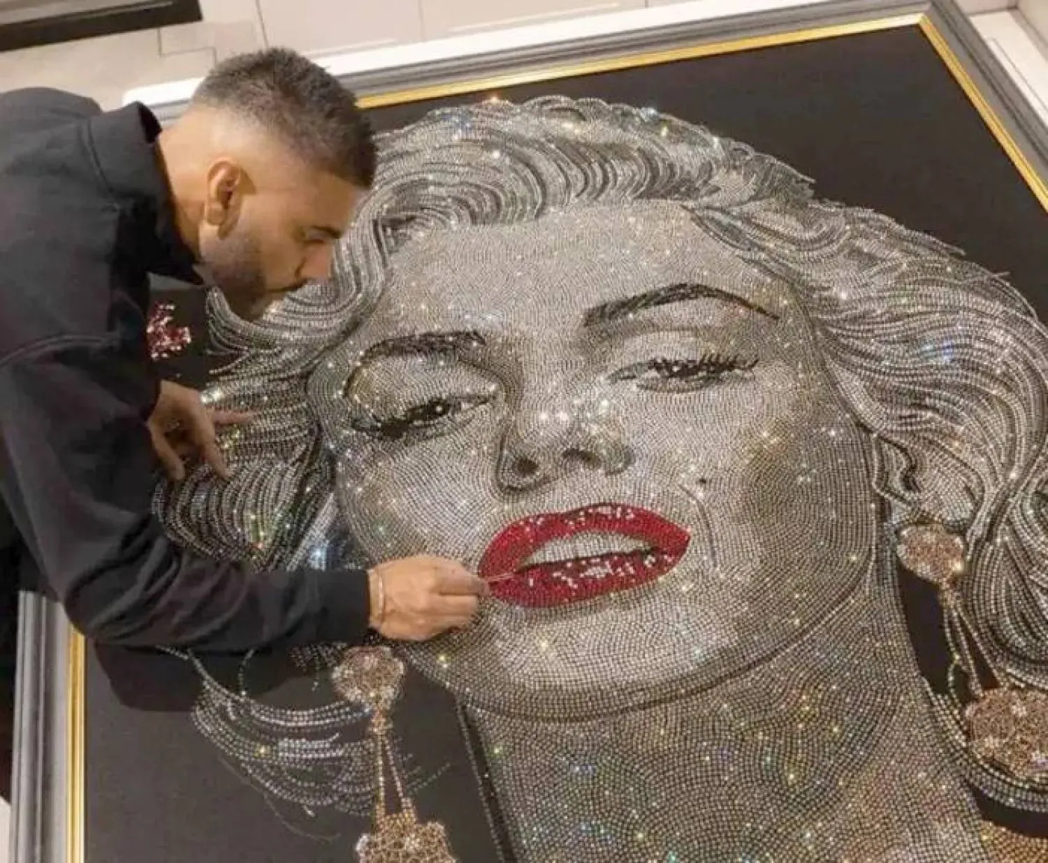 The artist San B said the mosaic of crystals and lab-created diamonds was deliberate (Instagram) 