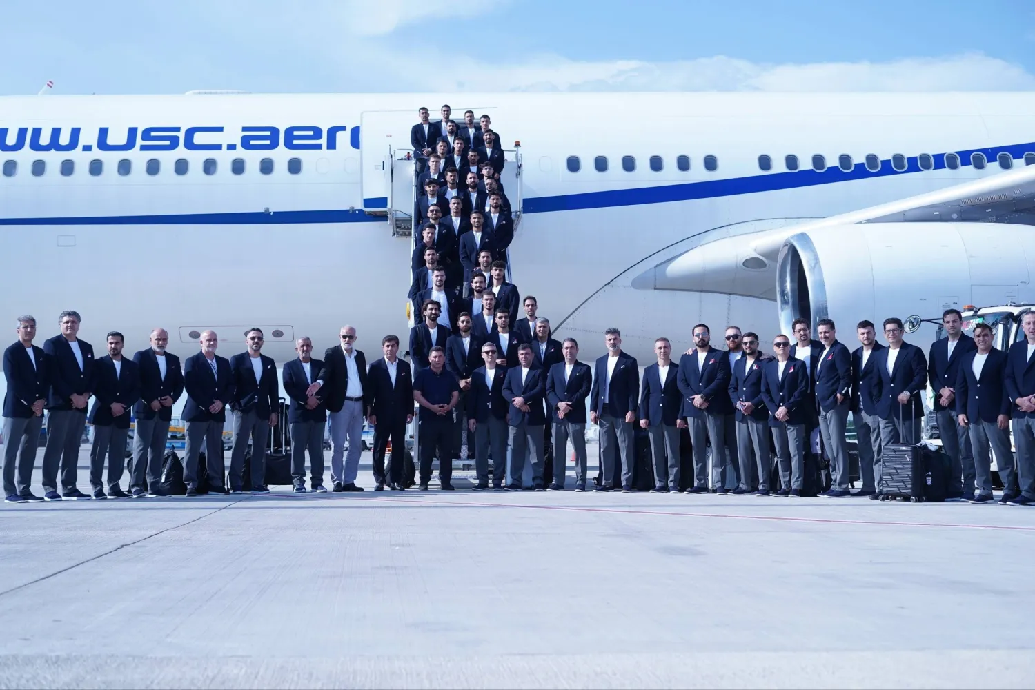 المنتخب الإيراني مغادراً أنطاليا التركية إلى تيخوانا في المكسيك للمشاركة في كأس العالم (إ.ب.أ)