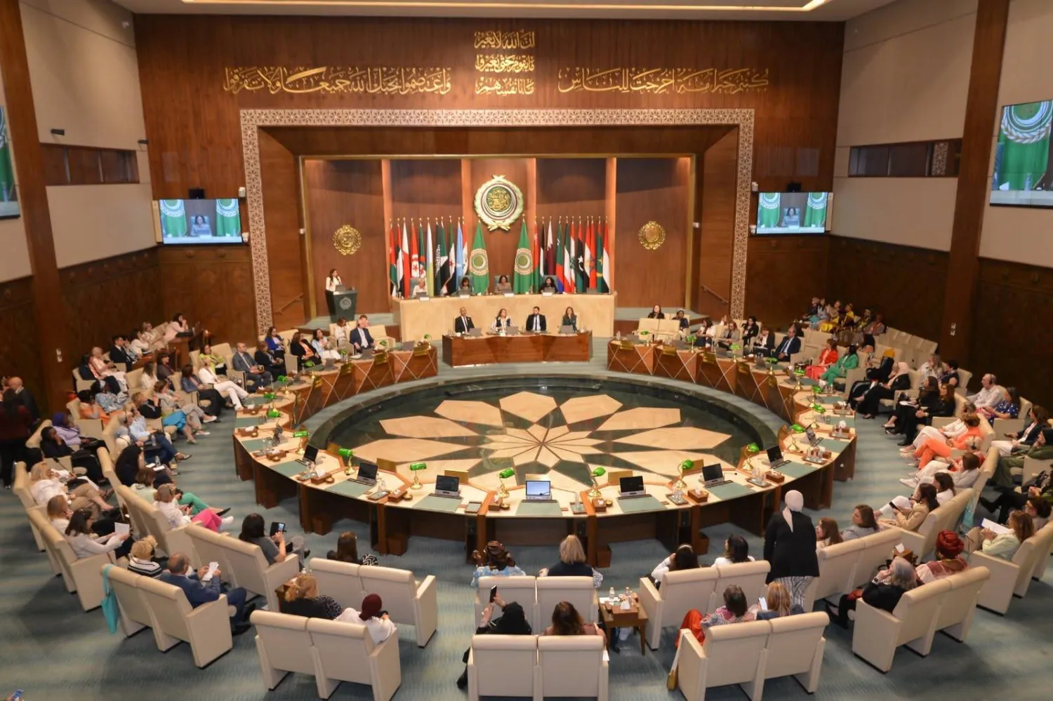 اجتماع سابق بمقر الجامعة العربية بالقاهرة (الجامعة)