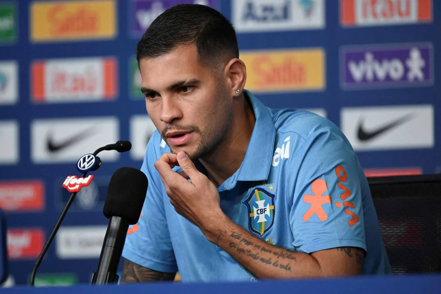 لاعب وسط منتخب البرازيل لكرة القدم برونو غيمارايش (أ.ف.ب)