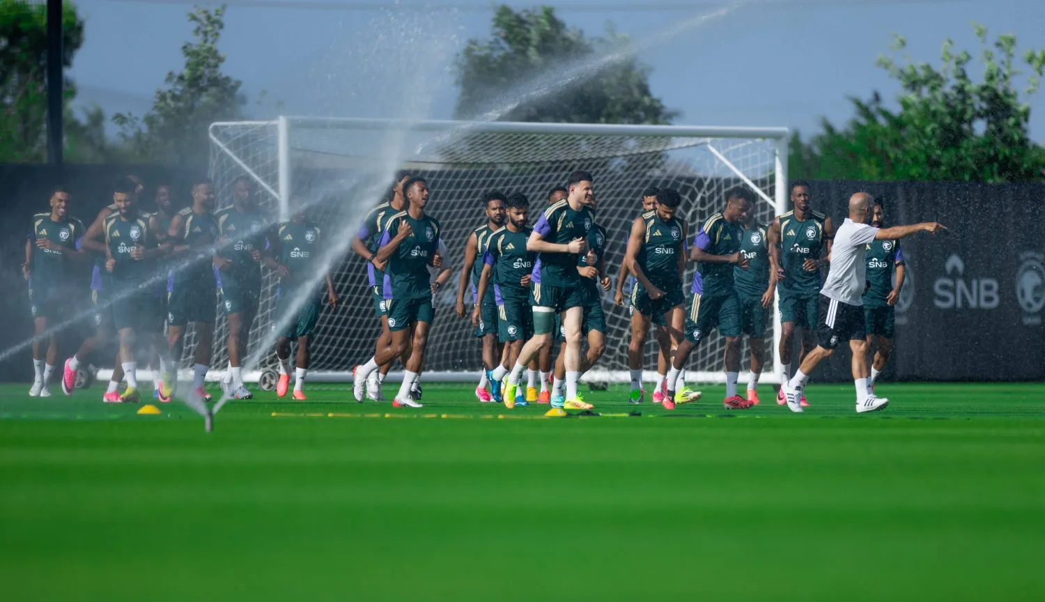 يتوقع أن تشهد مواجهة الأخضر الودية إقبالاً جماهيريا كبيرا (المنتخب السعودي) 