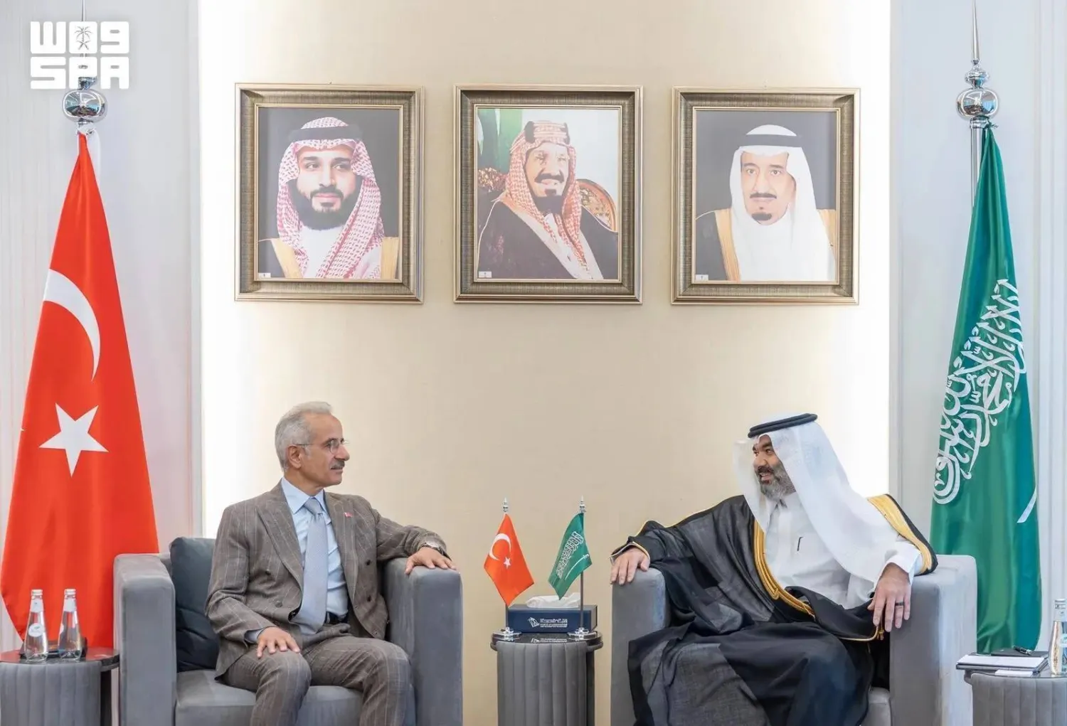 Saudi Minister of Communications and Information Technology Abdullah Alswaha and Turkish Minister of Transport and Infrastructure Abdulkadir Uraloglu meet in Riyadh on Tuesday. (SPA)