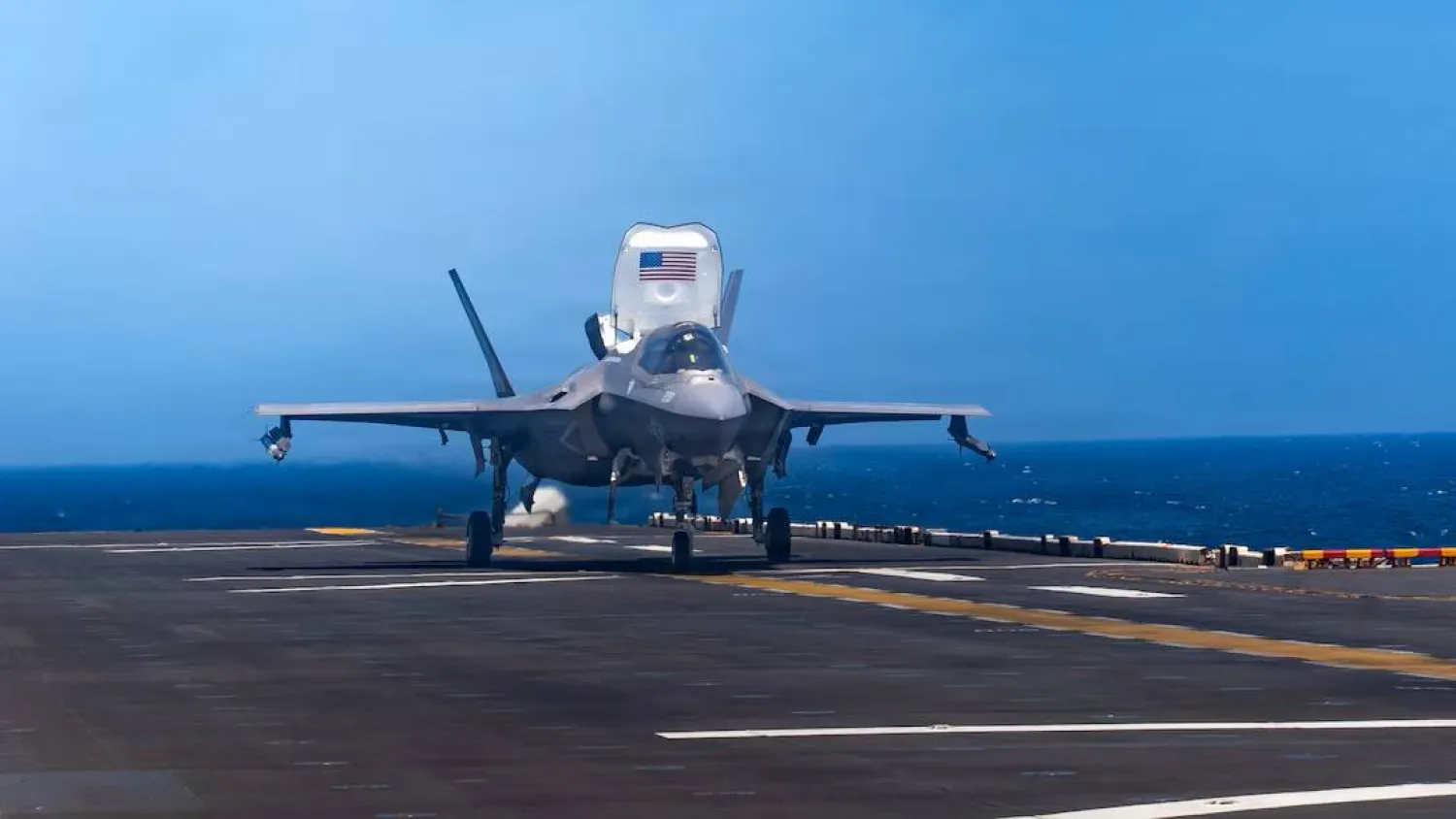 
An F-35B Lighting II, attached to Marine Fighter Attack Squadron (VMFA) 121, prepares to take off from the flight deck of America-class amphibious assault ship USS Tripoli (LHA 7), May 13, 2026. (US Navy photo)
