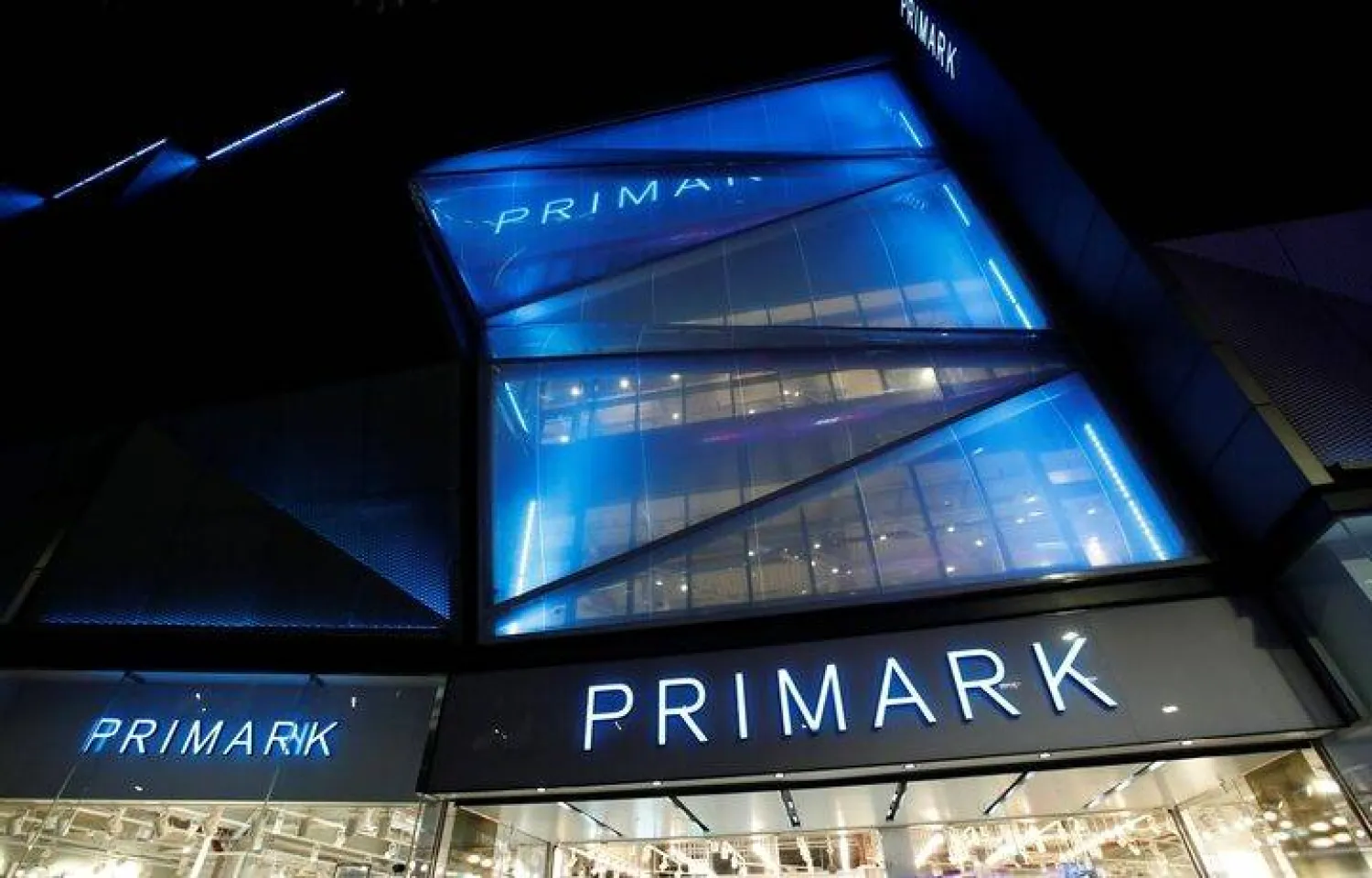 
A Primark store is pictured in the Bullring shopping center in Birmingham, Britain, November 4, 2020. REUTERS/Andrew Boyers