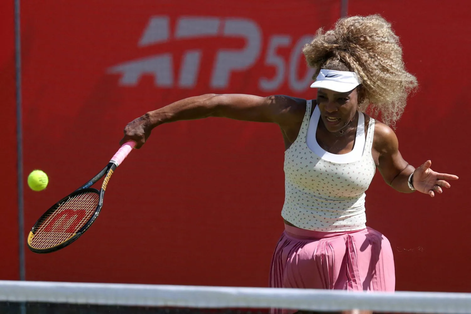 FILE PHOTO: Tennis - Queen's Club Championships - Queen's Club, London, Britain - June 10, 2026  Serena Williams of the US during practice REUTERS/Toby Melville/File Photo