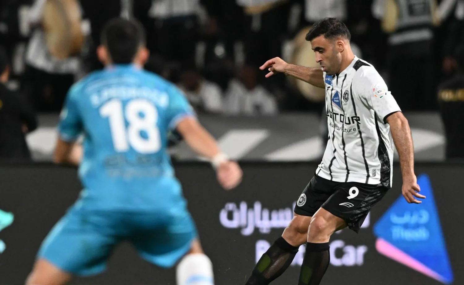 الشباب كان آخر محطات حمد الله في الدوري السعودي (نادي الشباب) 