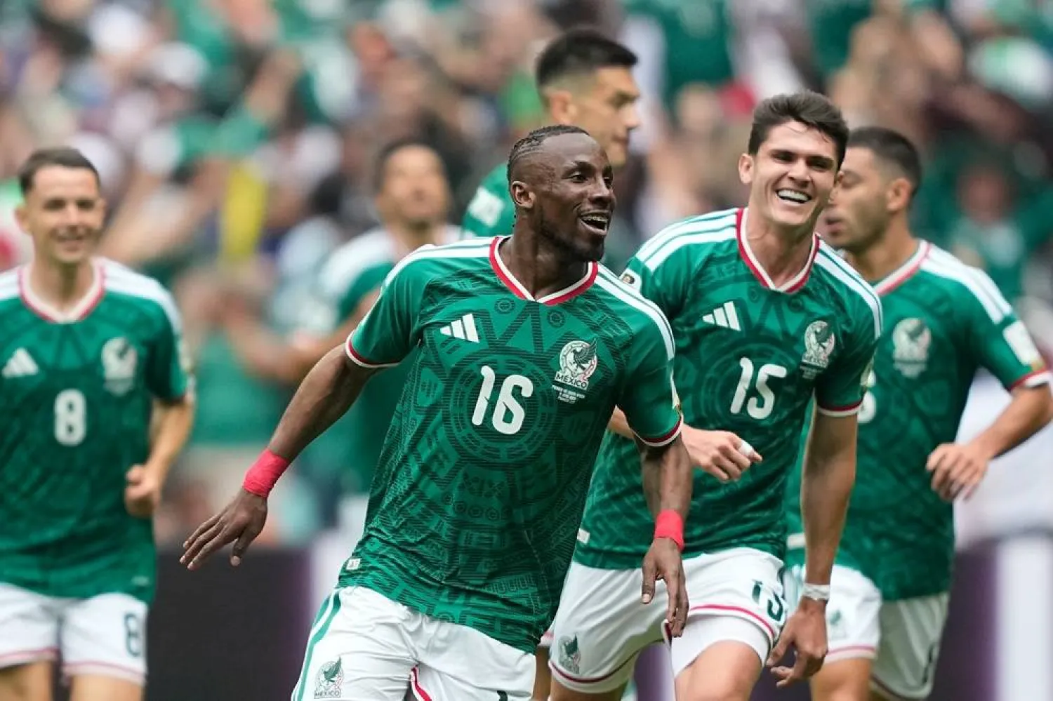  Mexico's Julian Quinones celebrates after scoring the opening goal during the World Cup Group A soccer match between Mexico and South Africa in Mexico City, Thursday, June 11, 2026. (AP) 