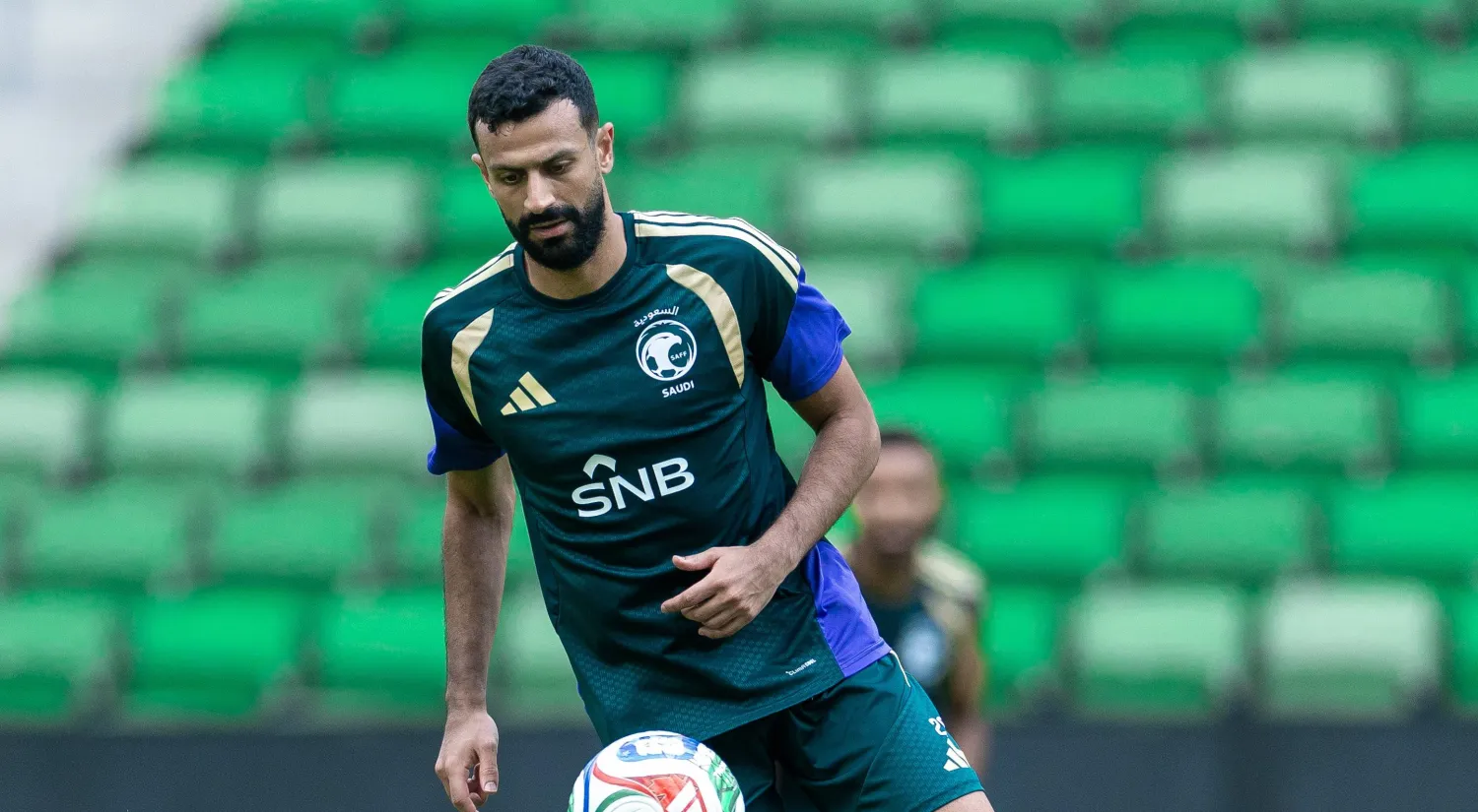 بقاء آل سالم جاء برغبة مشتركة بينه وبين الجهازين الفني والإداري (المنتخب السعودي) 