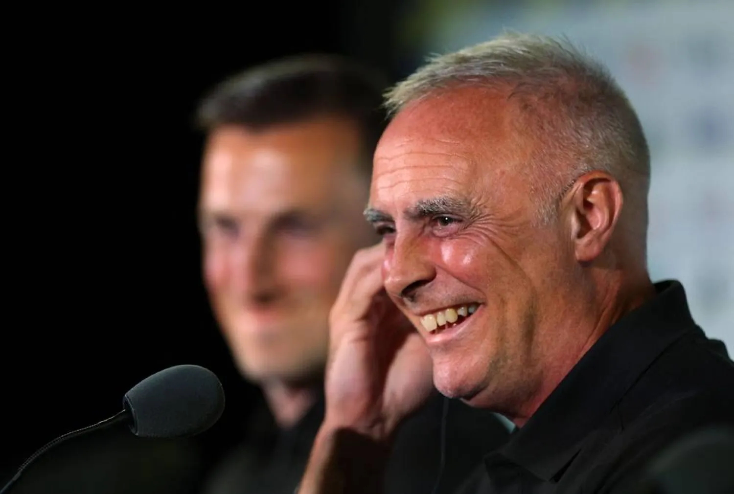 Chris Wood #9 and Darren Bazeley, Head Coach of New Zealand, during the press conference of New Zealand one day ahead of the FIFA World Cup 2026 Group G match between Iran and New Zealand at Los Angeles Stadium on June 14, 2026 in Los Angeles, California. (Getty Images/AFP)