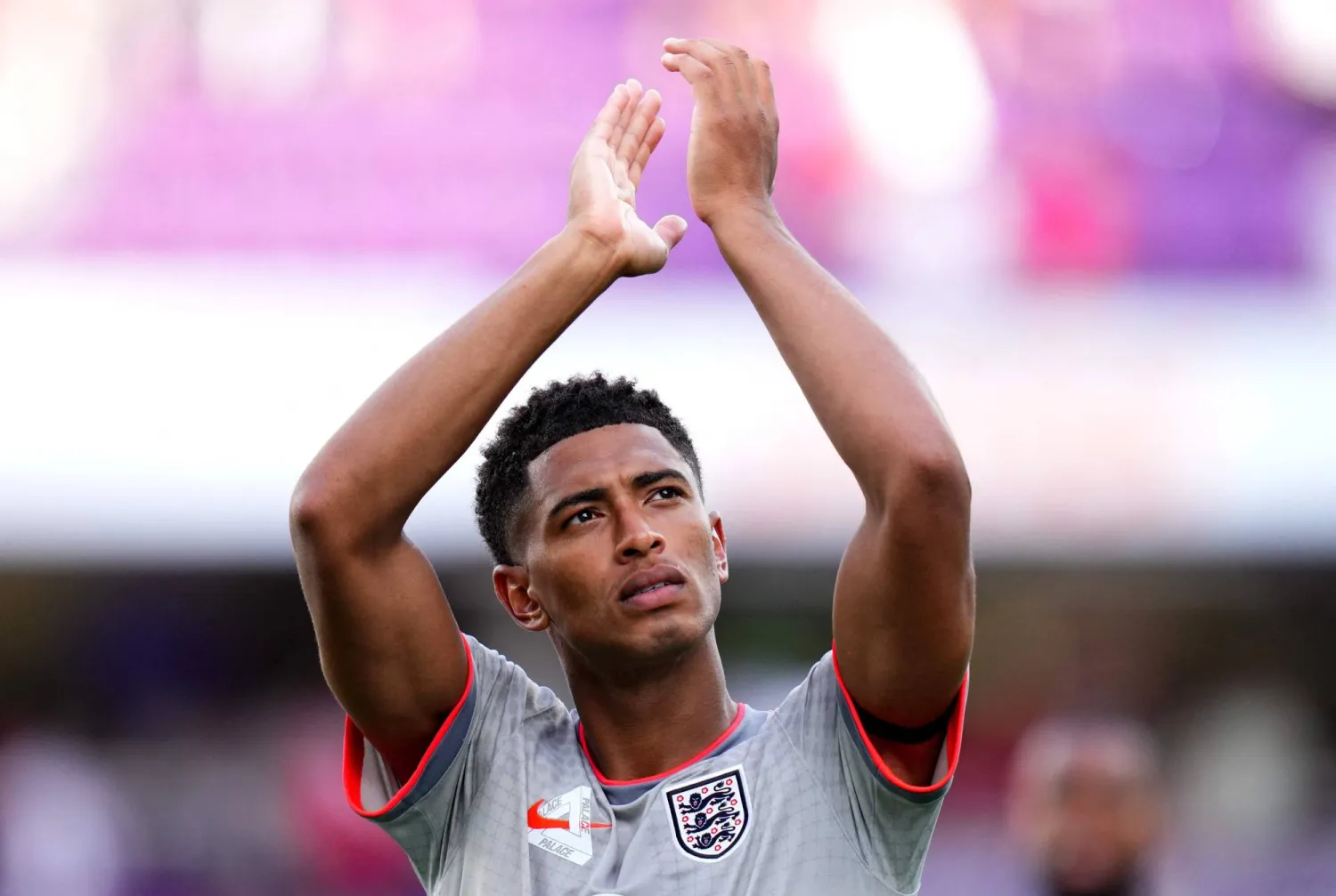 Jude Bellingham #10 of England applauds the fans following victory after the International Friendly match between England and Costa Rica at Inter&Co Stadium on June 10, 2026 in Orlando, Florida. (Getty Images/AFP)