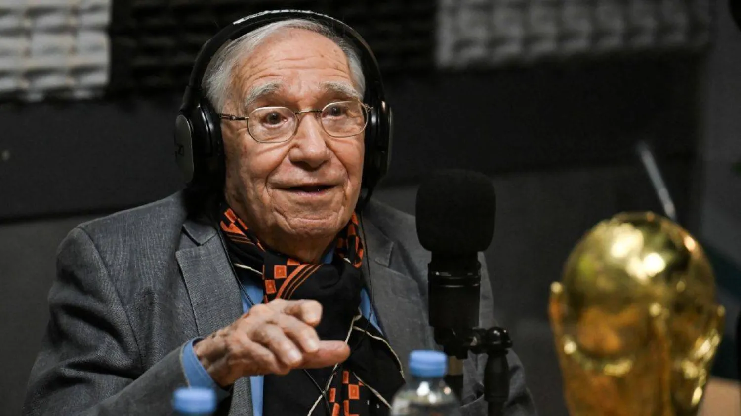 الصحافي والمعلق الأرجنتيني إنريكي ماكايا ماركيز (إ.ب.أ)