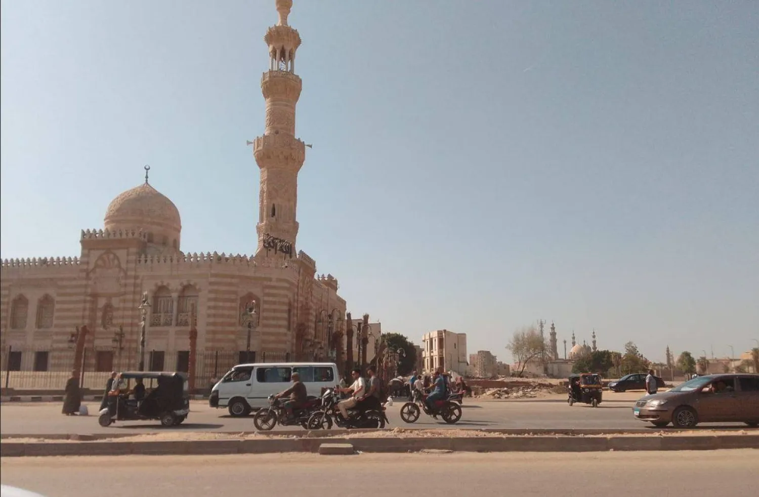 أعمال التطوير الجارية في ميدان السيدة عائشة (الشرق الأوسط)