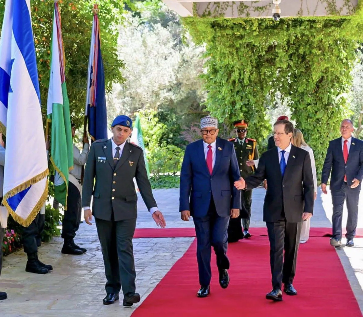 استقبال رئيس إقليم أرض الصومال الانفصالي من قبل الرئيس الإسرائيلي (حساب رئاسة الإقليم على «إكس»)
