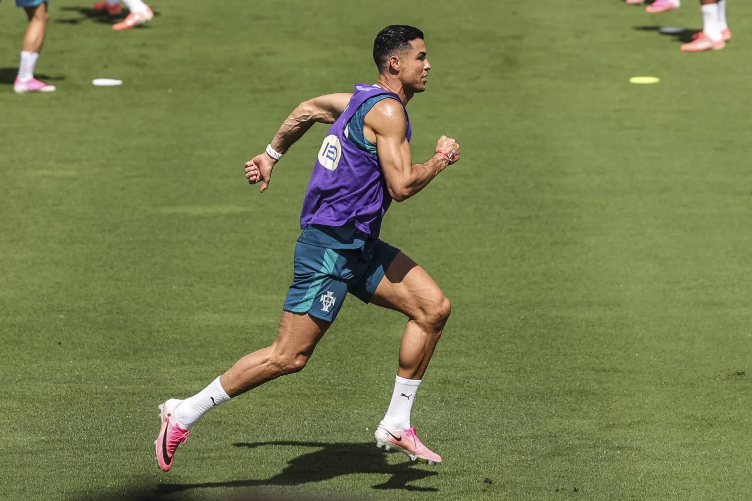 كريستيانو رونالدو قائد منتخب البرتغال (إ.ب.أ)