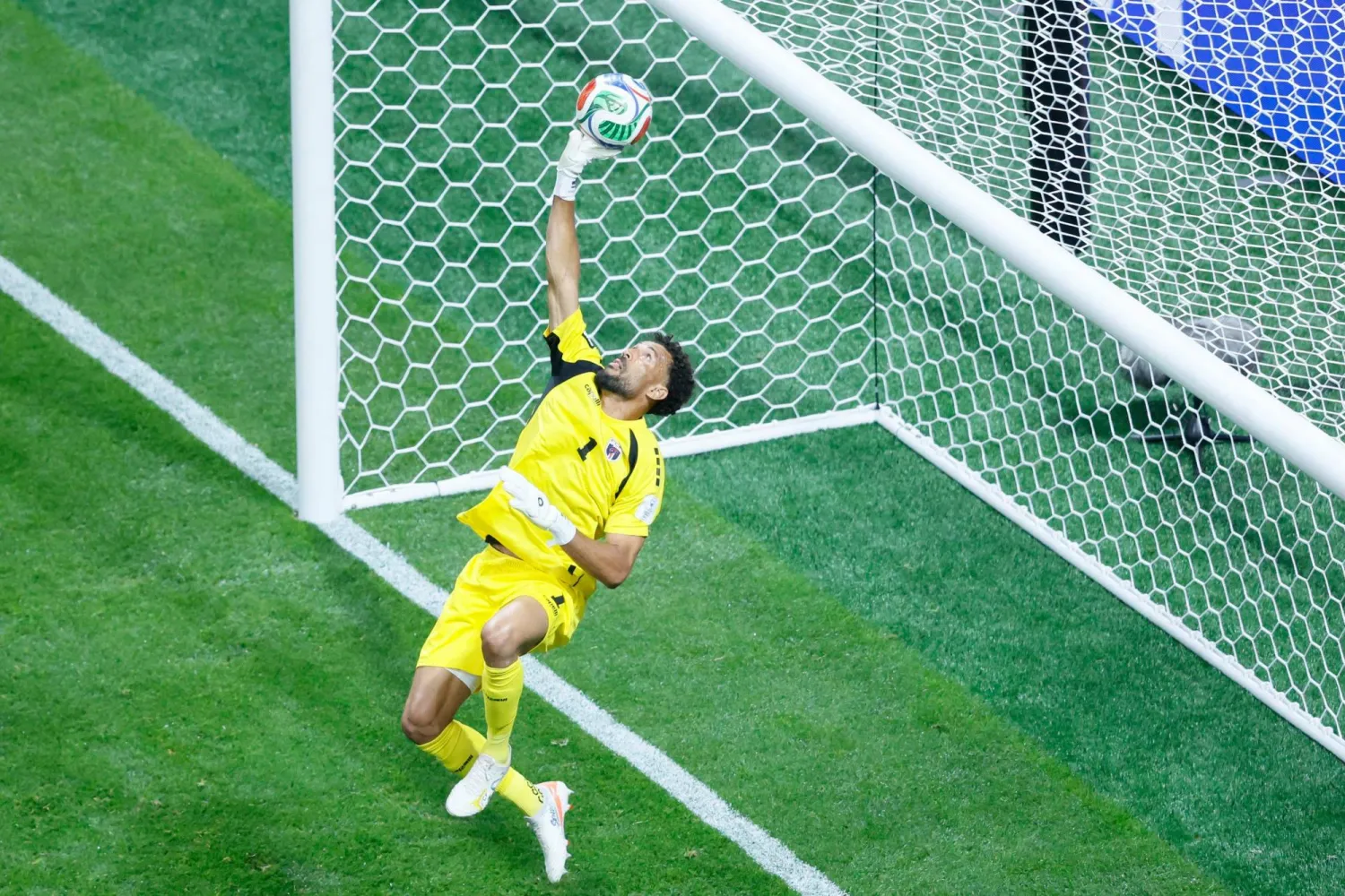 فوزينها تألق أمام منتخب إسبانيا (أ.ب)