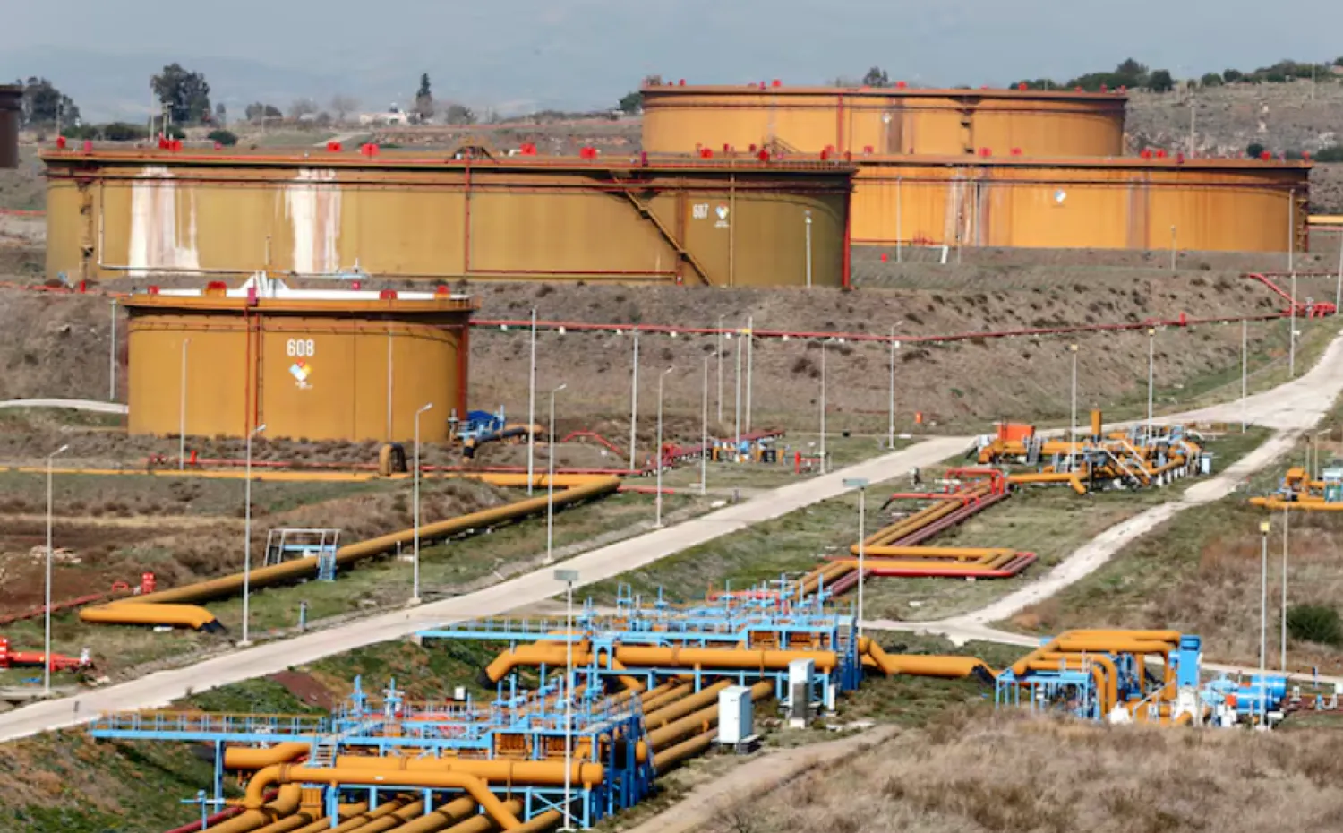 A general view of oil tanks at Türkiye's Mediterranean port of Ceyhan, which is run by state-owned Petroleum Pipeline Corporation (BOTAS), some 70 km (43.5 miles) from Adana February 19, 2014. . REUTERS/Umit Bektas 