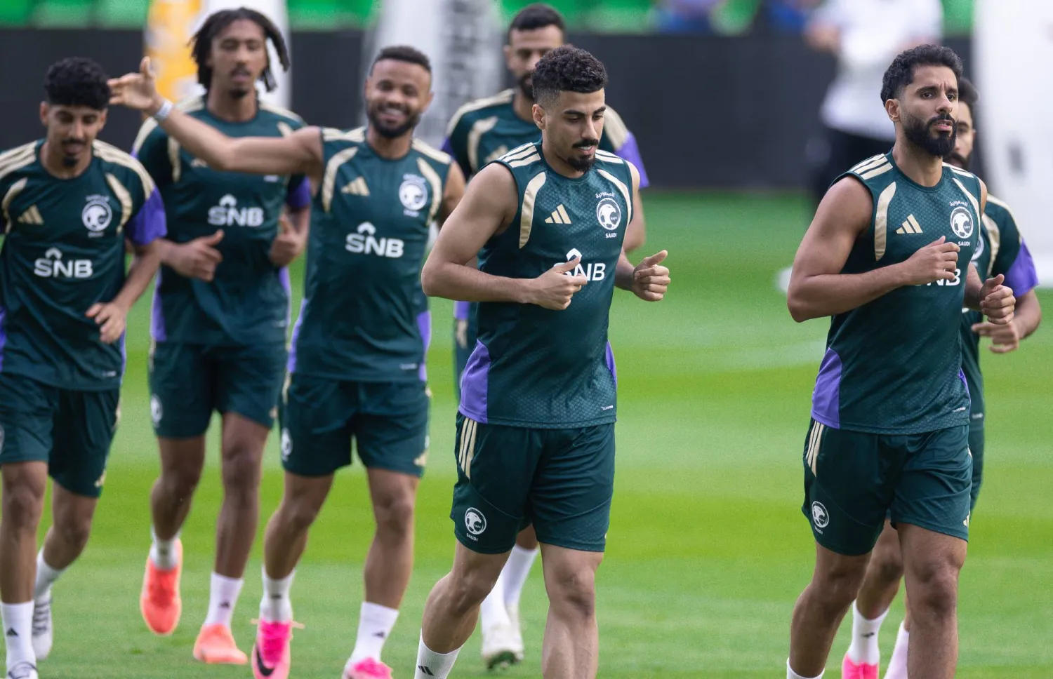 دونيس قرر تغيير موعد الحصة التدريبية لتتوافق مع موعد مباراة إسبانيا (المنتخب السعودي) 