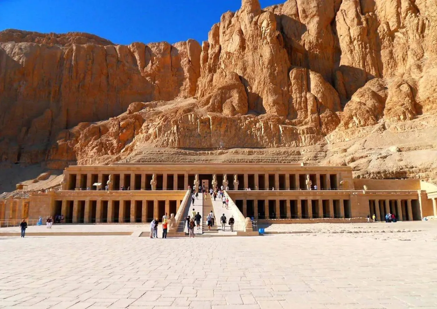 تراهن مصر على السياحة الثقافية وأنماط أخرى لجذب السائحين (وزارة السياحة والآثار)