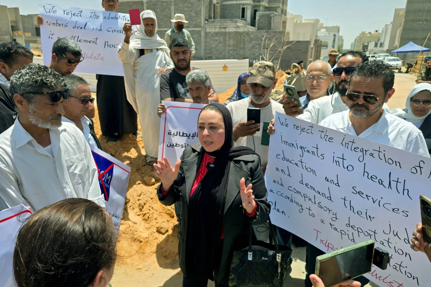 جانب من المظاهرة الرافضة لتوطين الأجانب في ليبيا (أ.ف.ب)