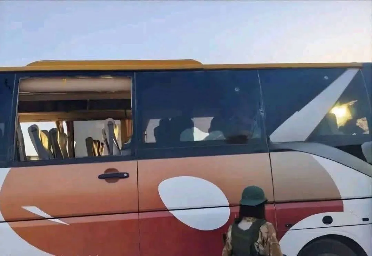 إصابات في هجوم على حافلة للجيش السوري انطلقت من قاعدة الرميلان