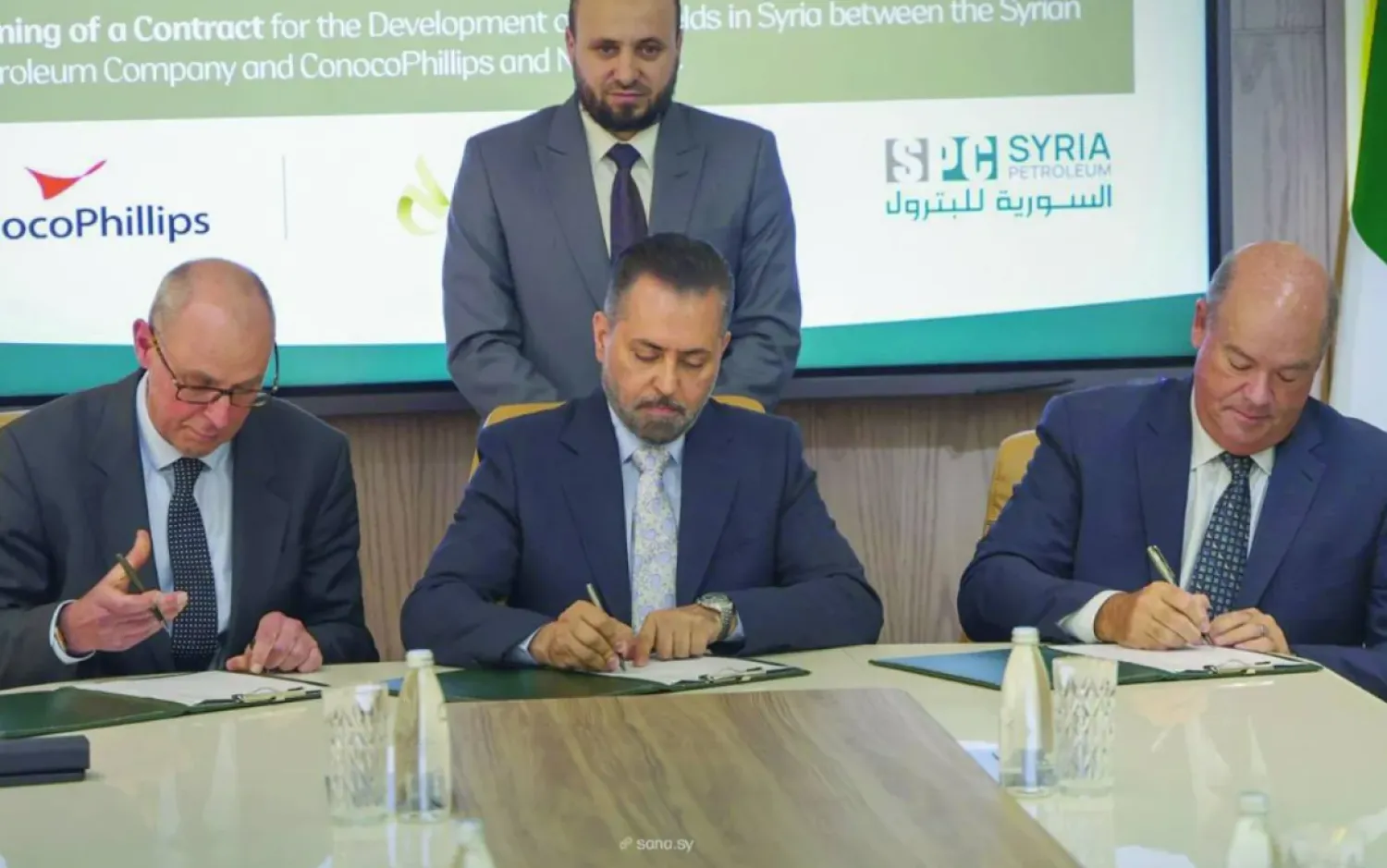 During the signing of the agreement between the Syrian Petroleum Company and US firms ConocoPhillips and Novaterra Energy. (SANA)