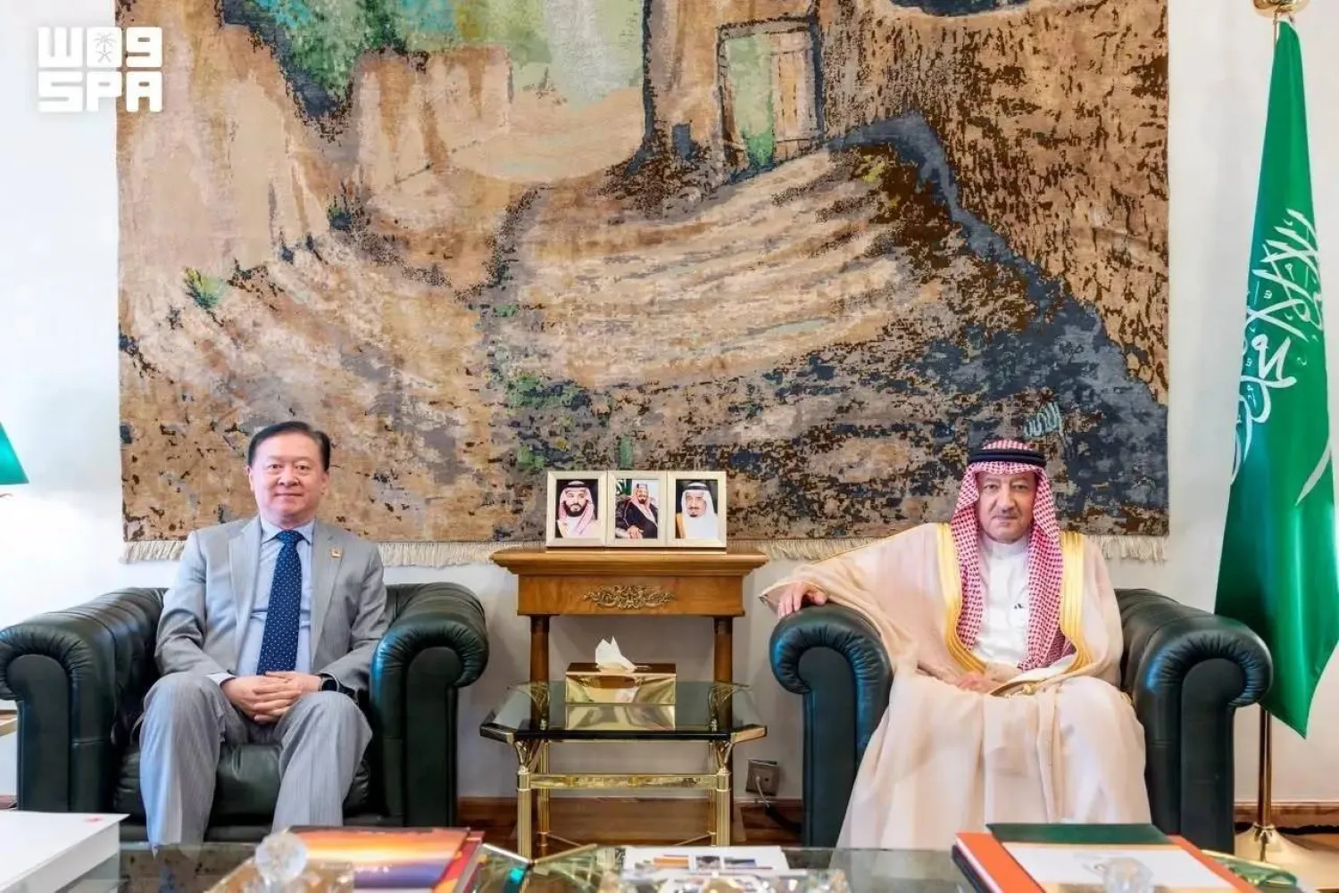 Saudi Vice Minister of Foreign Affairs Waleed Elkhereiji and Chinese Ambassador to Saudi Arabia Chang Hua.(SPA)