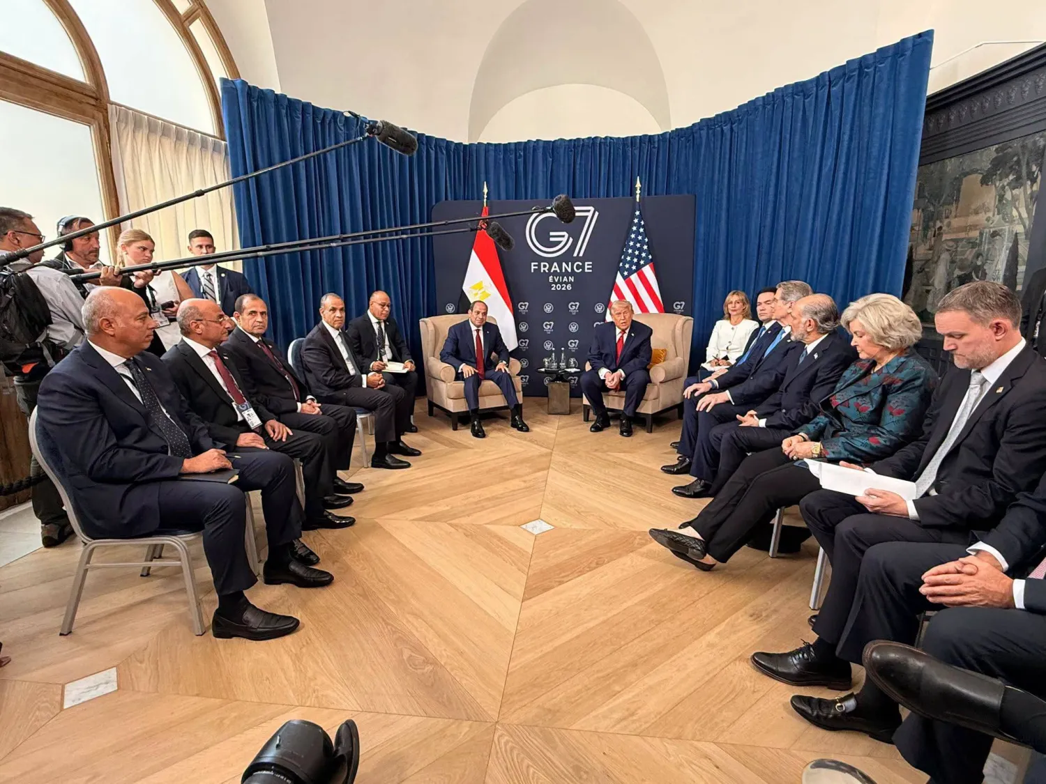 Egyptian President Abdel Fattah El Sisi meets US President Donald Trump on the sidelines of the G7 Summit (Egyptian Presidency)