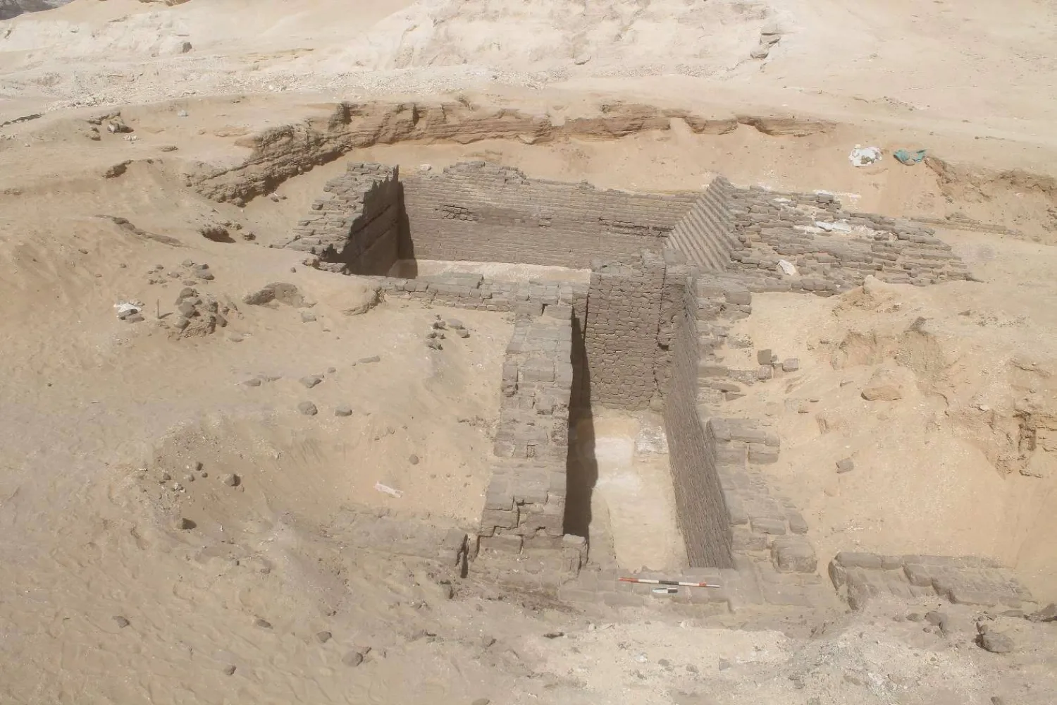 جبانة أثرية نادرة بعد العثور عليها في المنيا (وزارة السياحة والآثار المصرية)