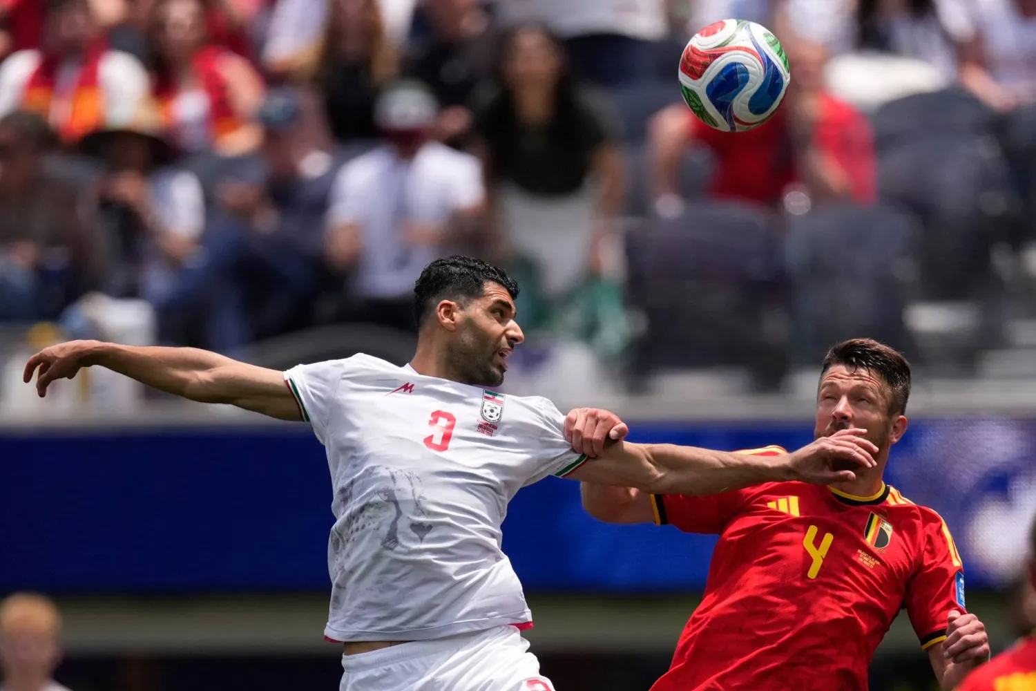 مهدي طارمي نجم منتخب إيران (أ.ب)