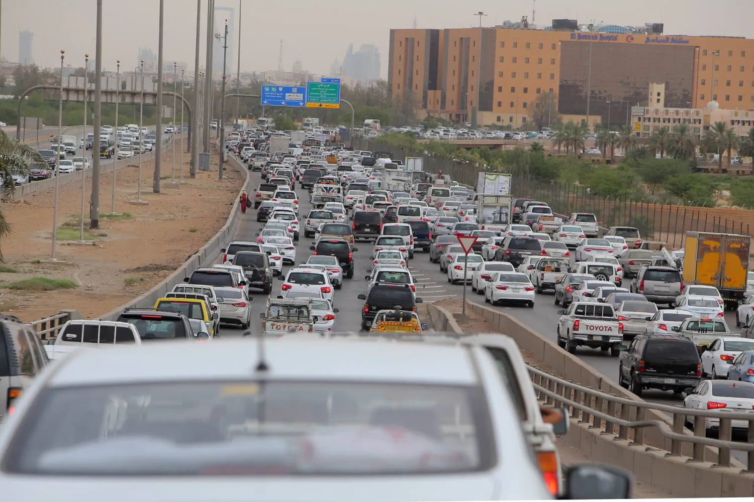 حوادث اصطدام المركبات المتحركة شكّلت النسبة الأكبر من إجمالي الحوادث المرورية خلال عام 2025 (الشرق الأوسط)