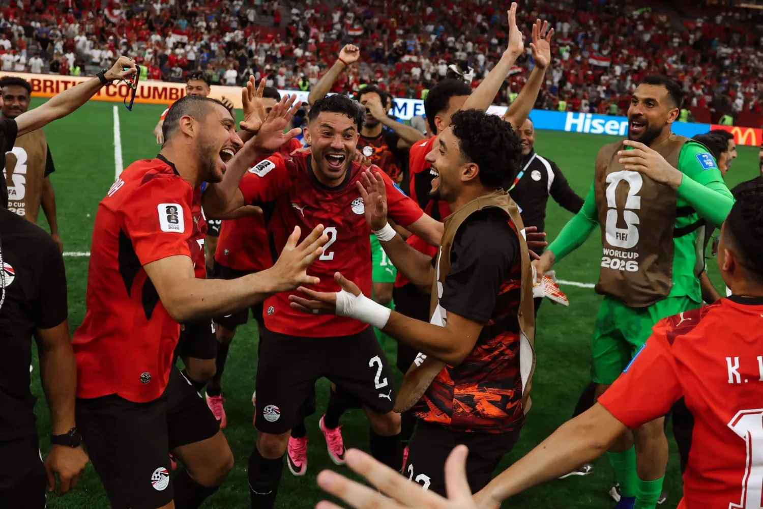 احتفالات لاعبي منتخب مصر بالفوز على نيوزيلندا (الاتحاد المصري لكرة القدم)