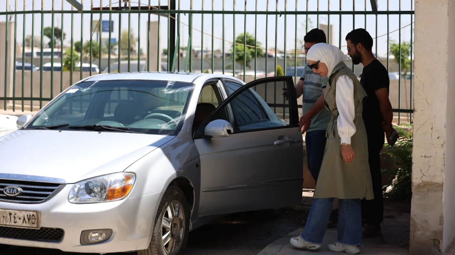 إدارة المركبات في محافظة دمشق سلمت سيارات مسروقة لمالكيها (الداخلية السورية)