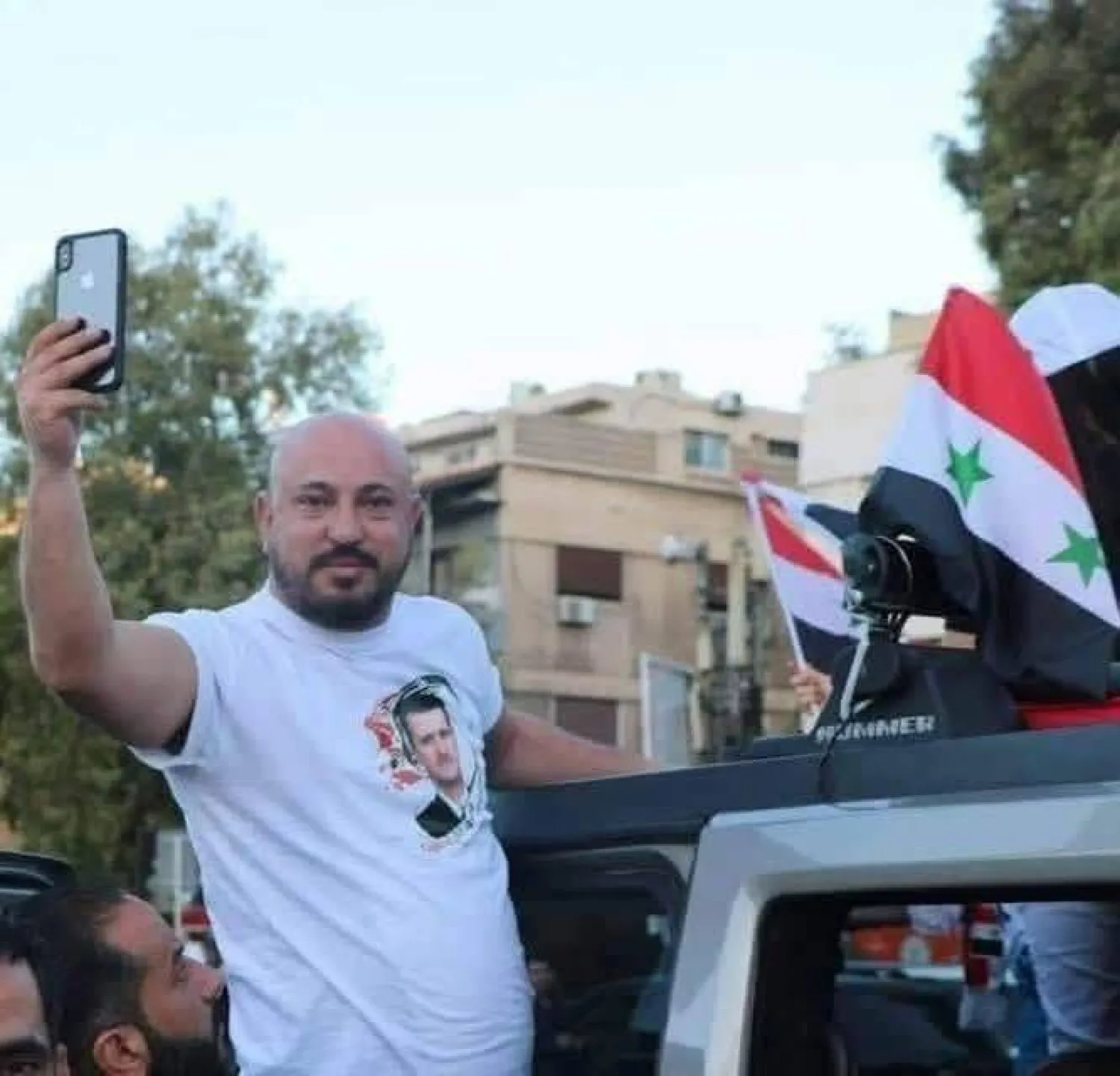 متداولة لوسيم الأسد متباهياً بسطوته فترة النظام البائد