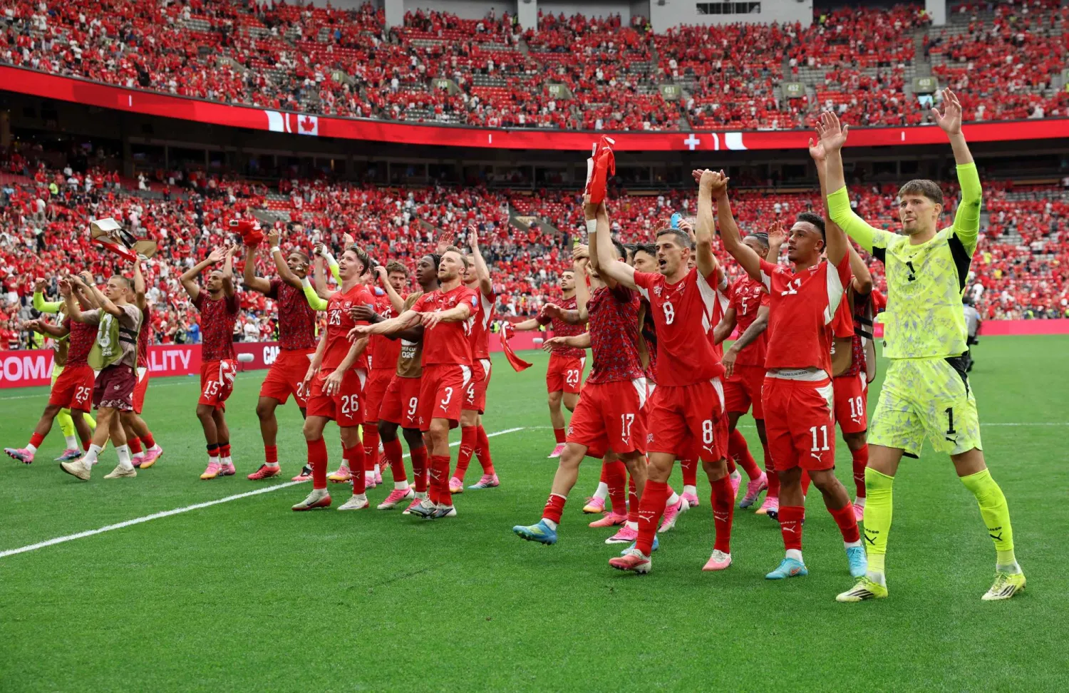 VANCOUVER, BRITISH COLUMBIA - JUNE 24: Players of Switzerland applaud fans after the team's 2-1 victory in the FIFA World Cup 2026 Group B match between Switzerland and Canada at BC Place Vancouver on June 24, 2026 in Vancouver, British Columbia.   Alex Grimm/Getty Images/AFP