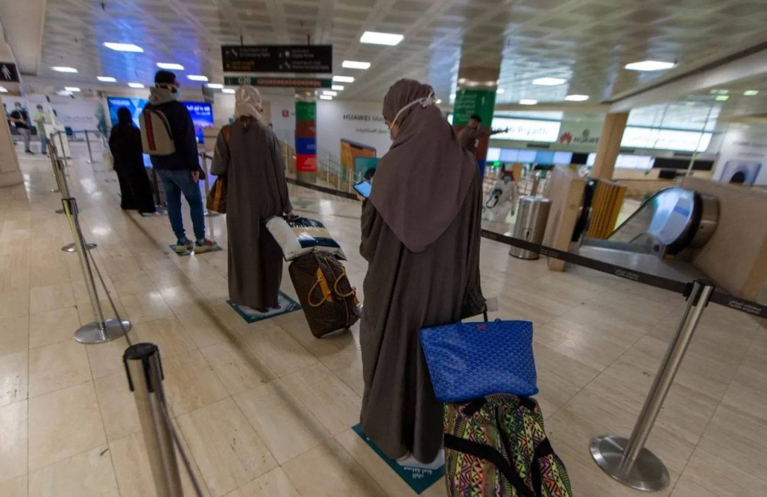 اتخذت السعودية احترازات إضافية للحد من المخاطر الوبائية المرتبطة بتفشي فيروس «إيبولا» (واس)